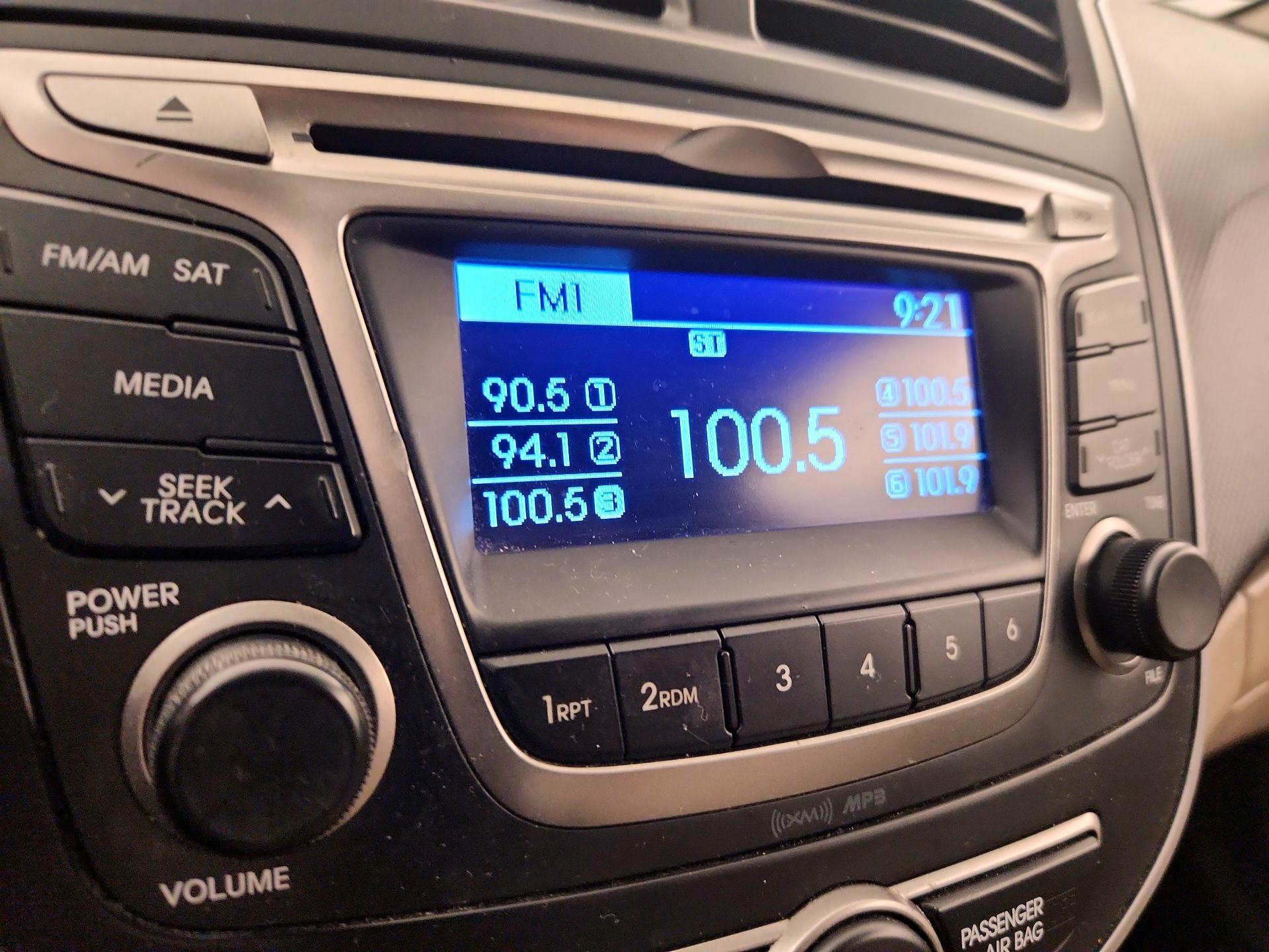 Thumbnail: 2016 Hyundai Accent - 14