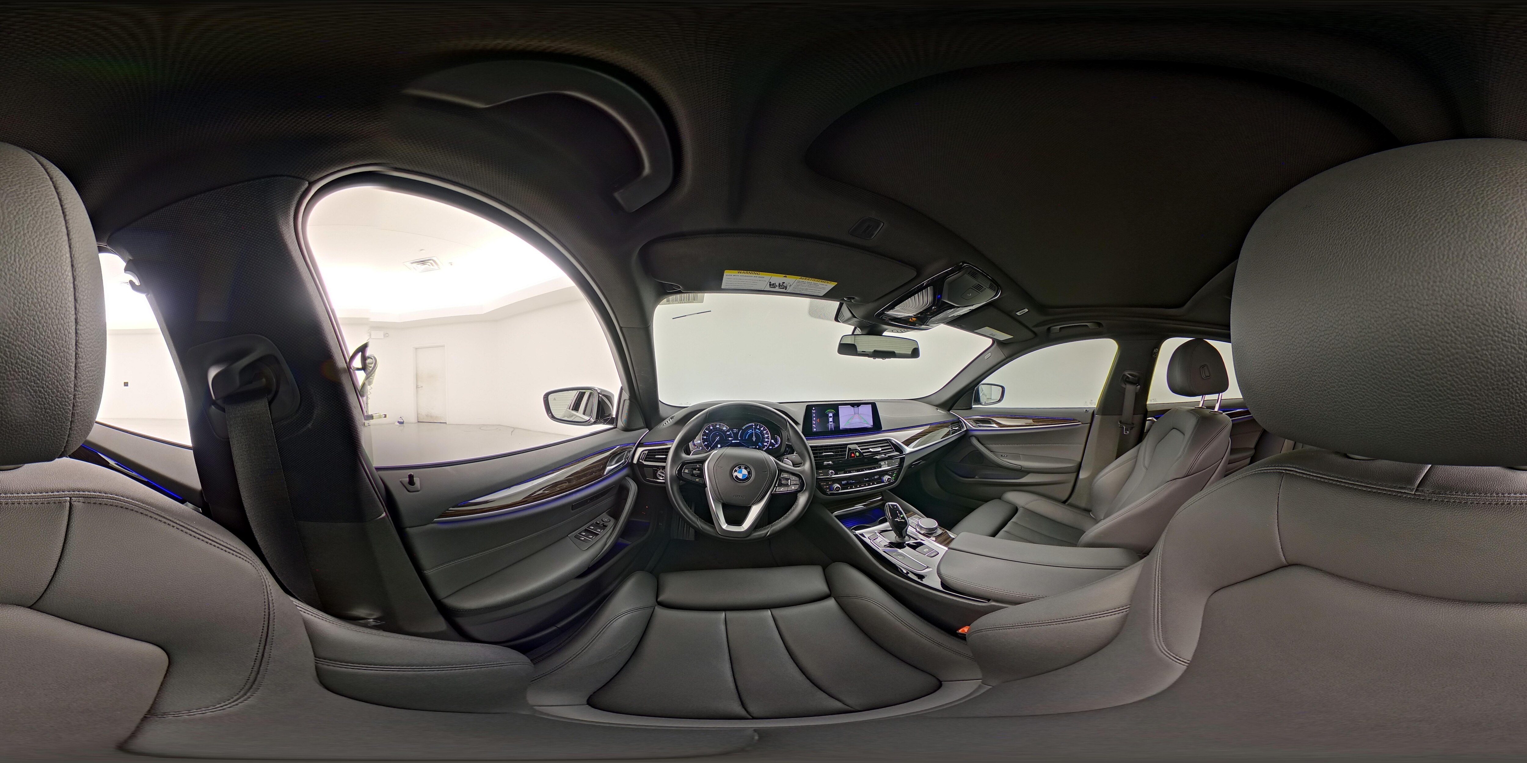 2019 BMW 5 Series 530e - Photo 28