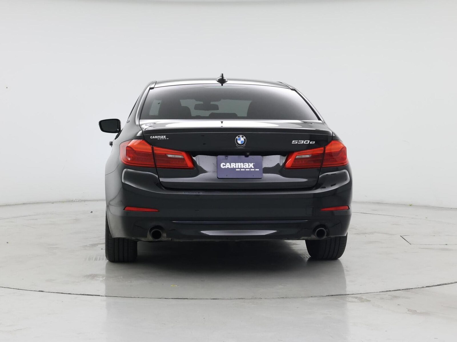2019 BMW 5 Series 530e - Photo 7