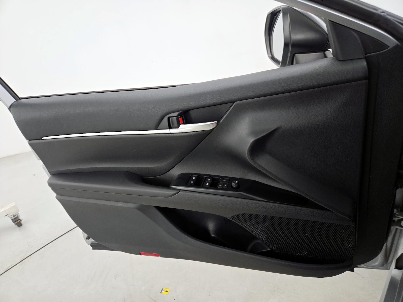 2020 Toyota Camry SE Nightshade - Photo 13