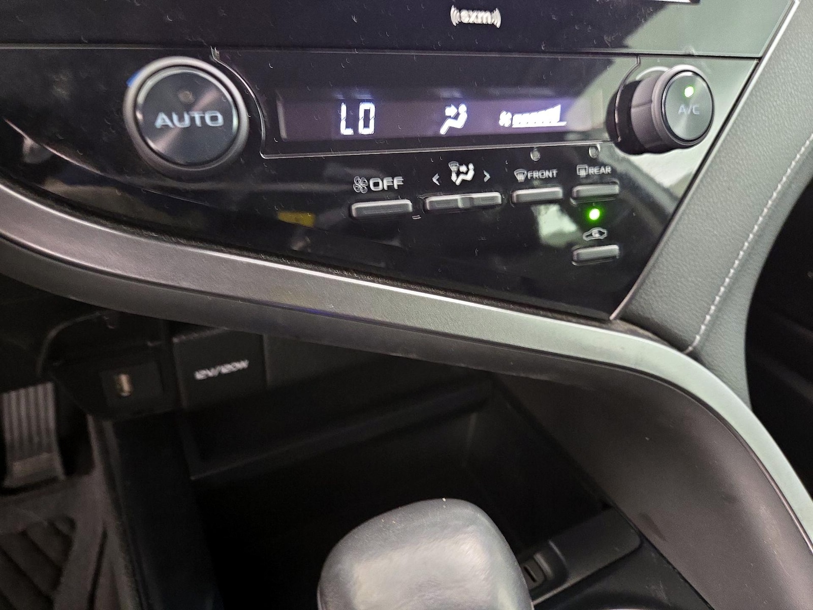 2020 Toyota Camry SE Nightshade - Photo 17