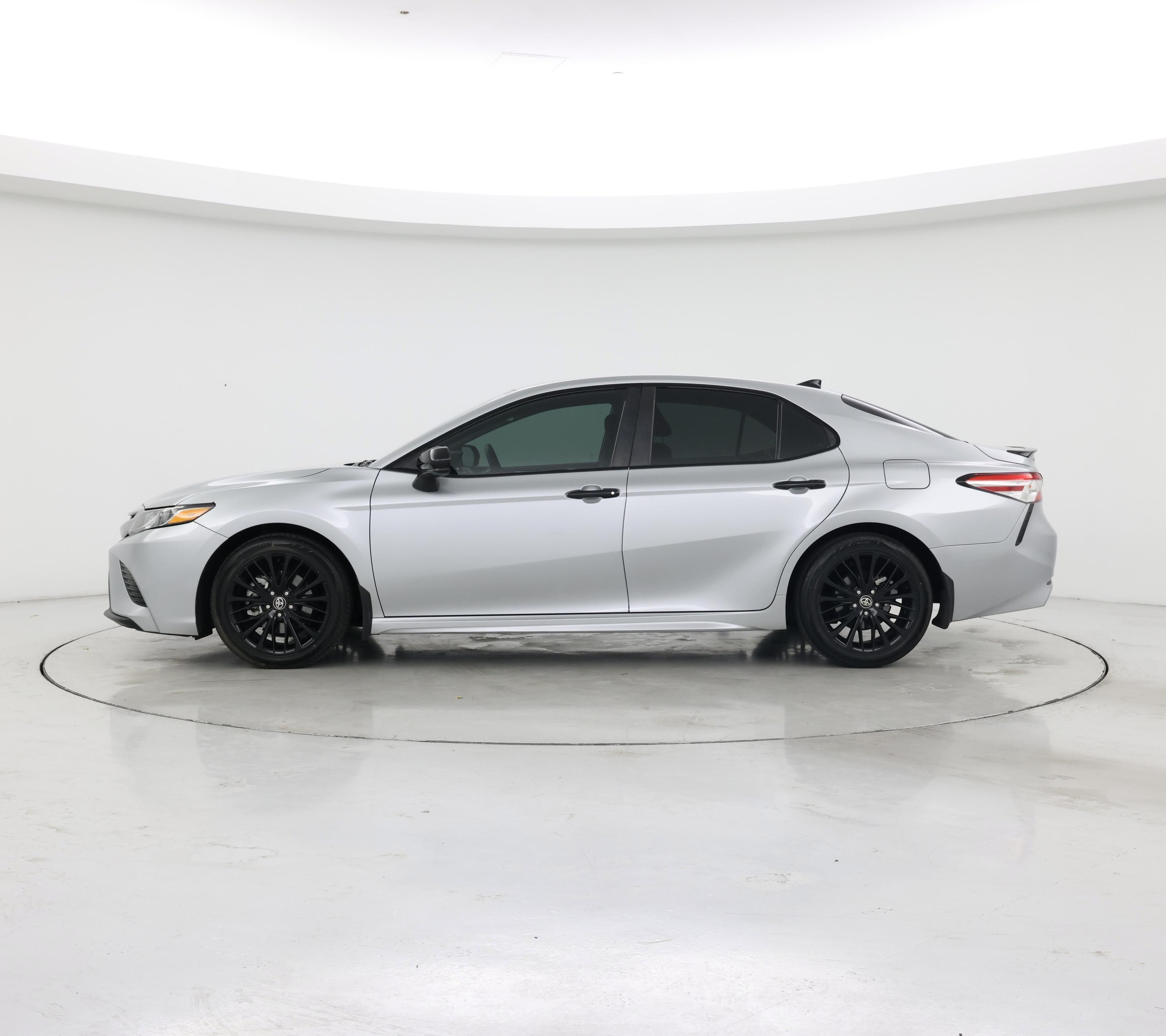 Thumbnail: 2020 Toyota Camry - 3