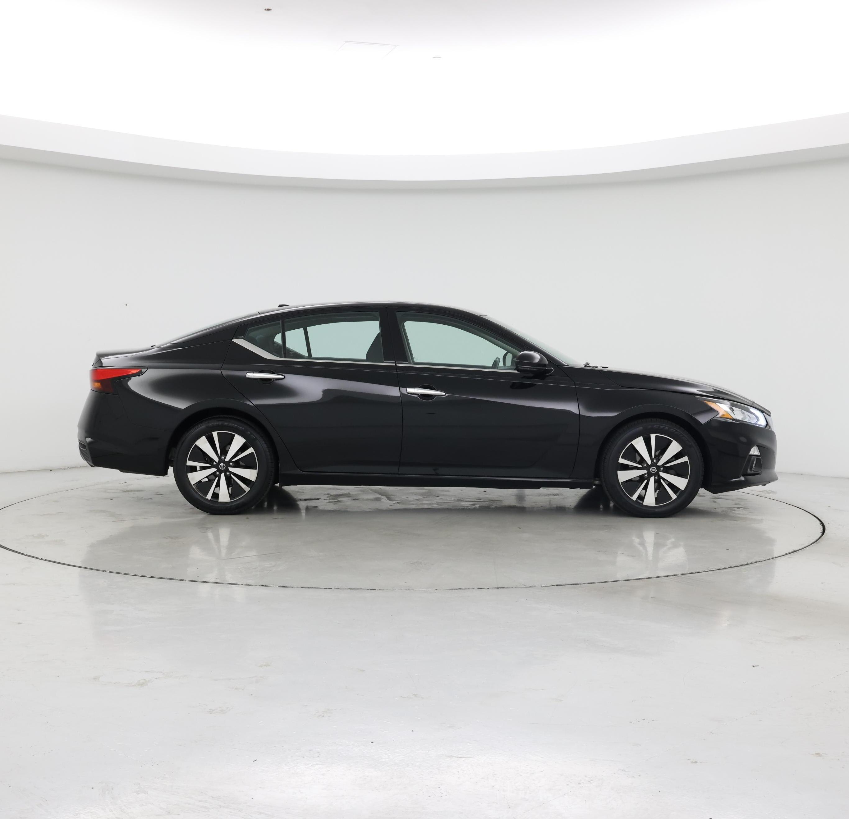 Thumbnail: 2019 Nissan Altima - 7