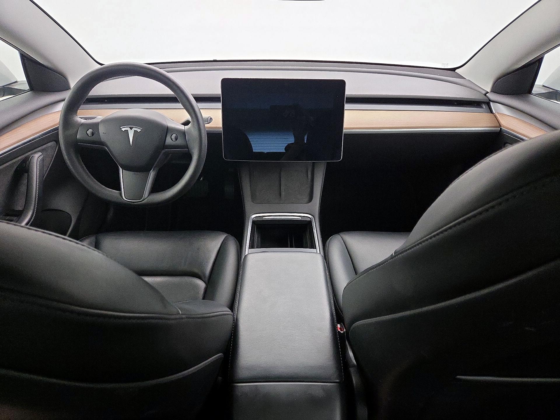 Thumbnail: 2022 Tesla Model 3 - 9