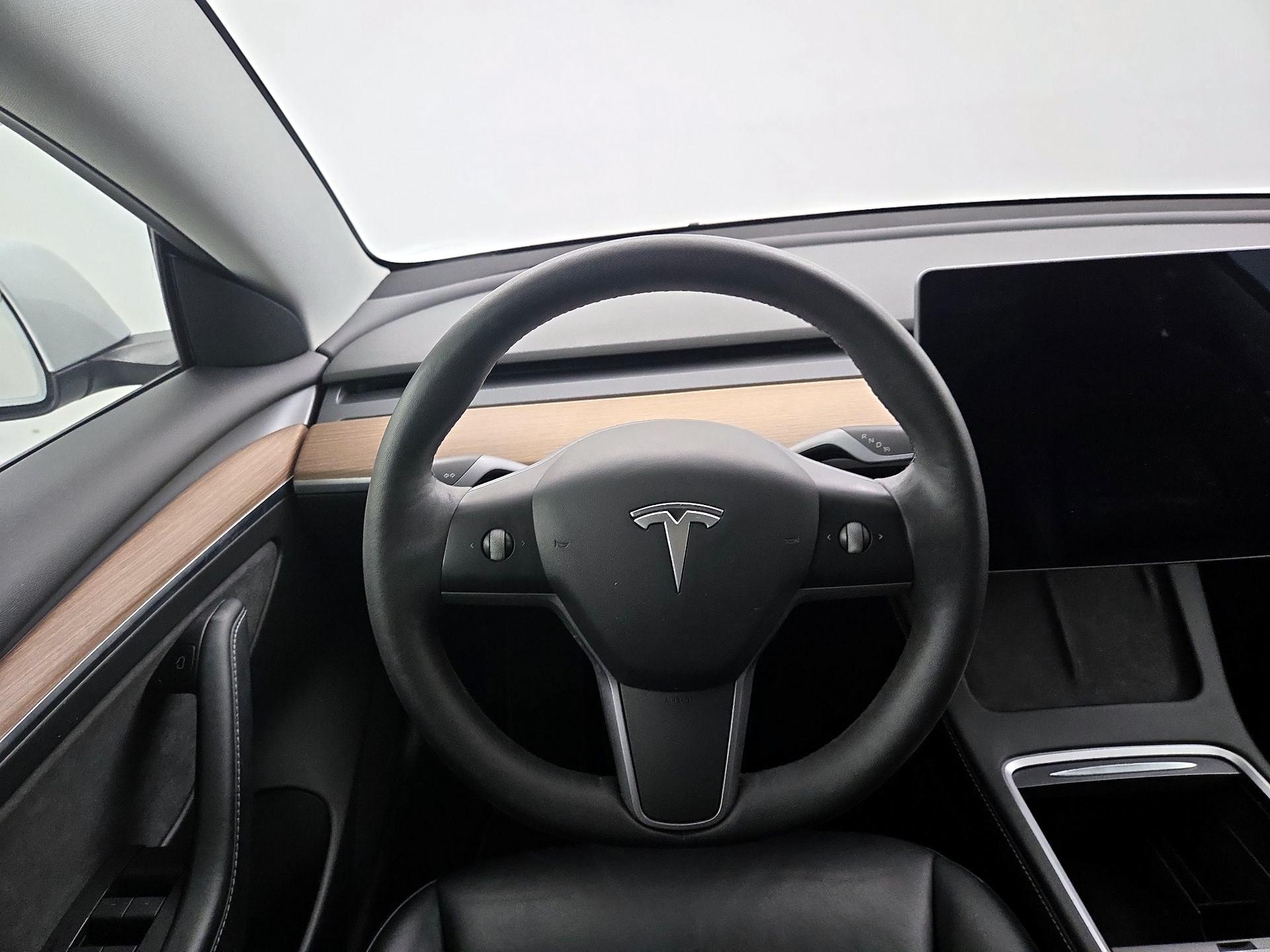 Thumbnail: 2022 Tesla Model 3 - 10