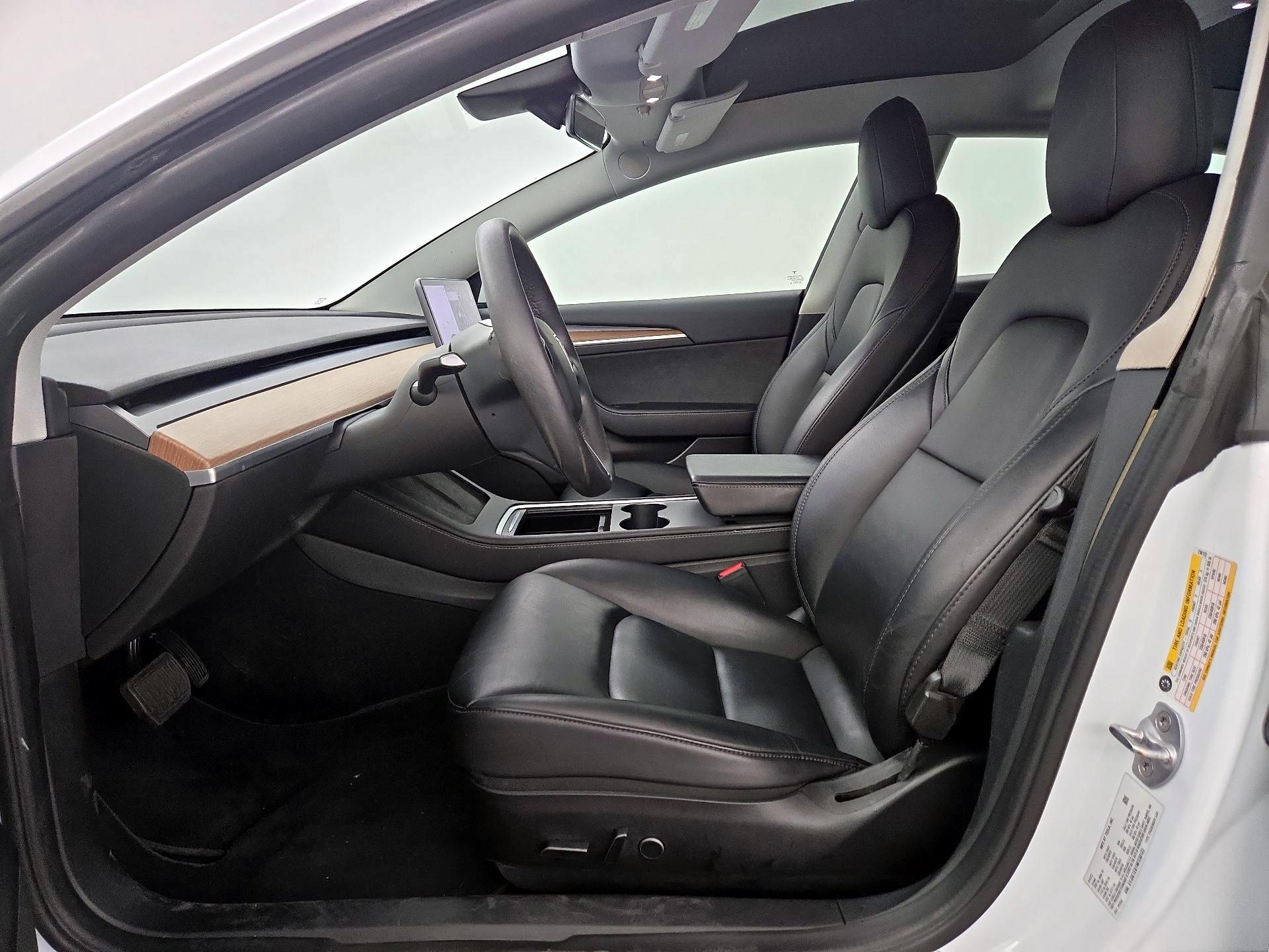 Thumbnail: 2022 Tesla Model 3 - 11
