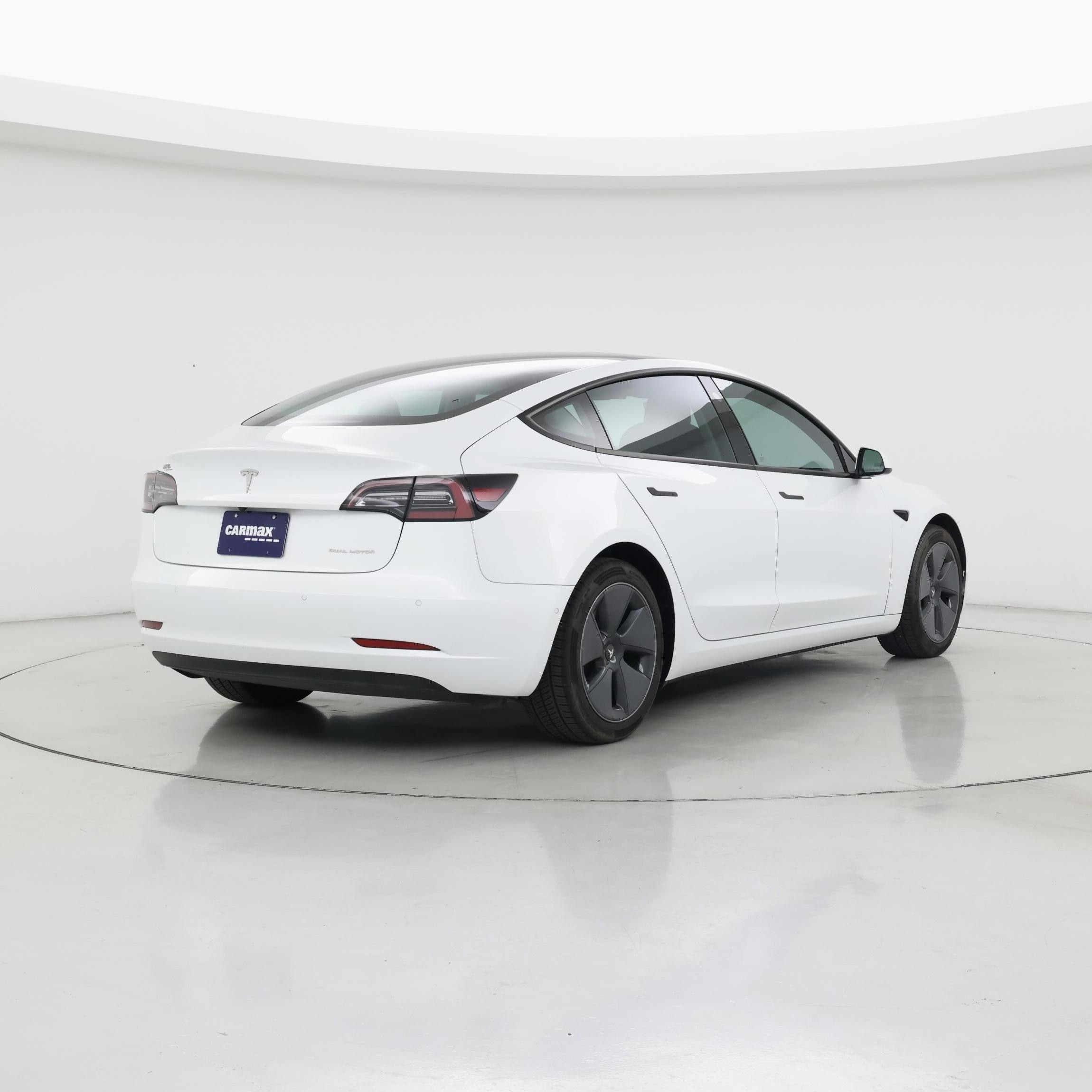 Thumbnail: 2022 Tesla Model 3 - 8