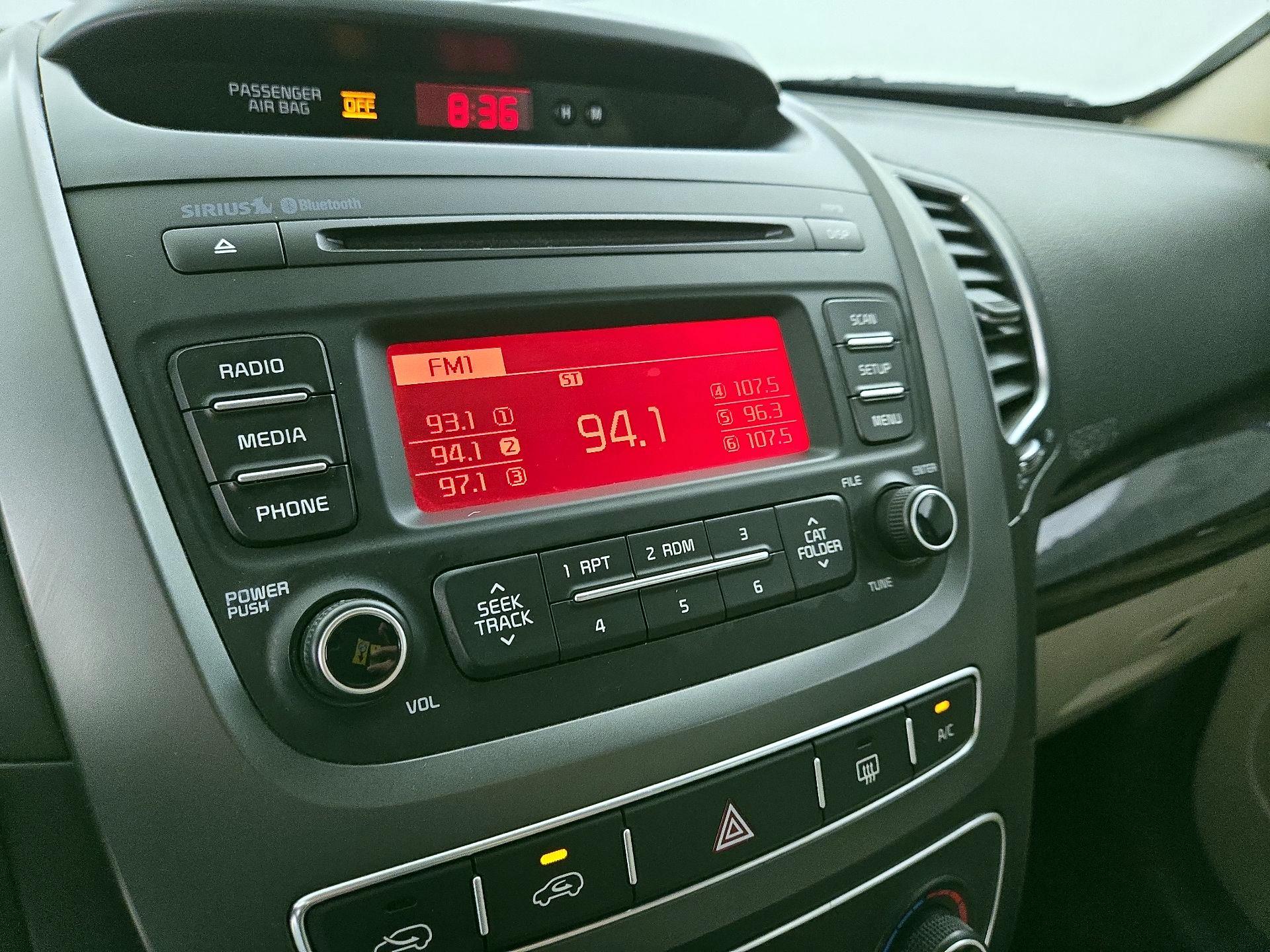 Thumbnail: 2014 Kia Sorento - 14