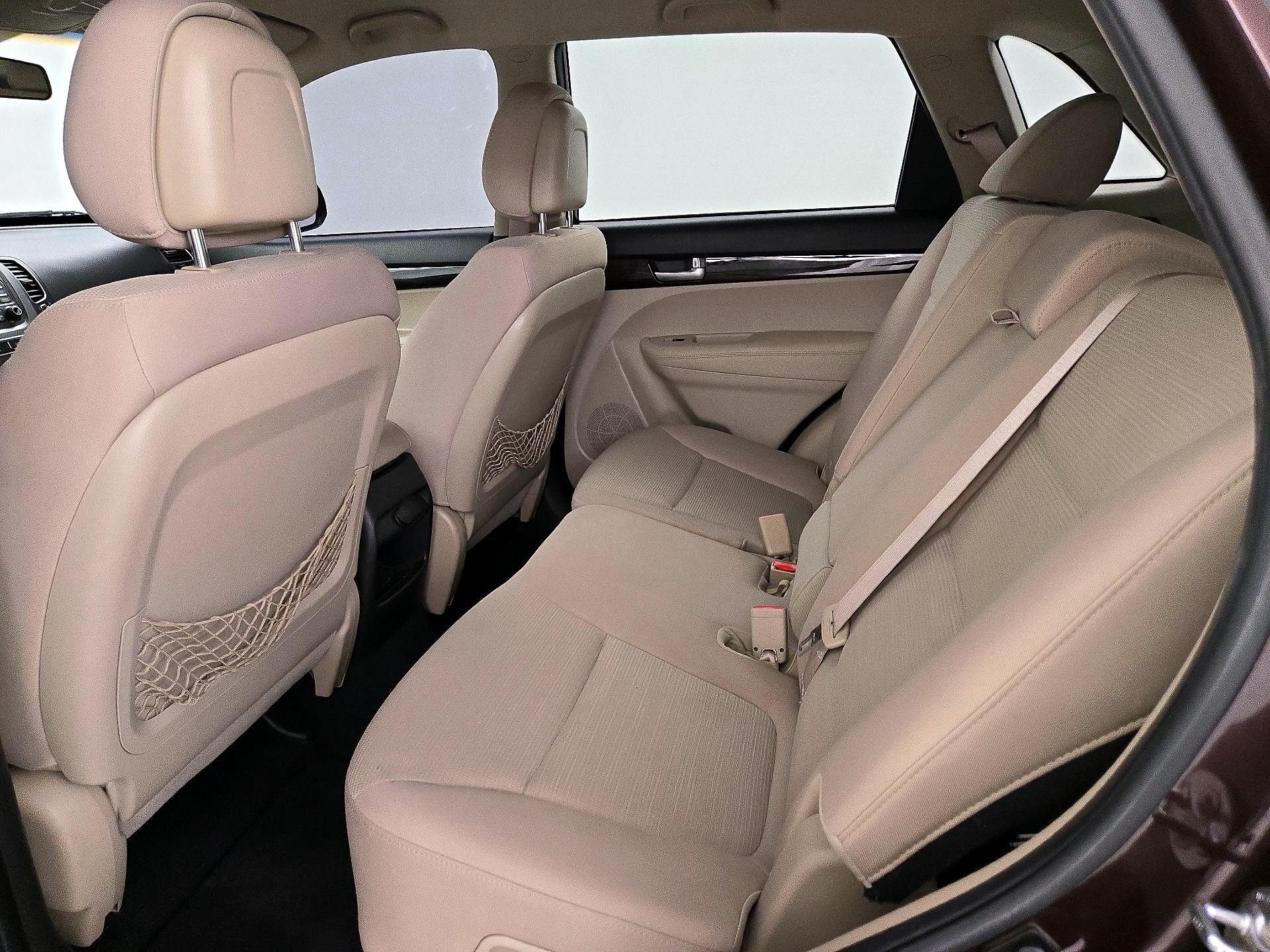 Thumbnail: 2014 Kia Sorento - 18