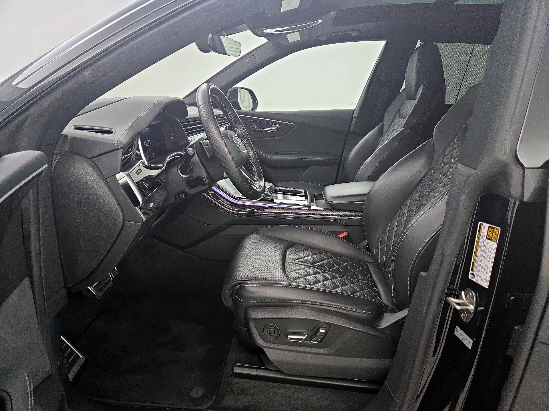 Thumbnail: 2021 Audi SQ8 - 11