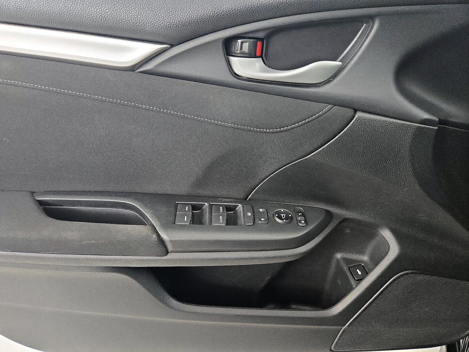2018 Honda Civic EX - Photo 13