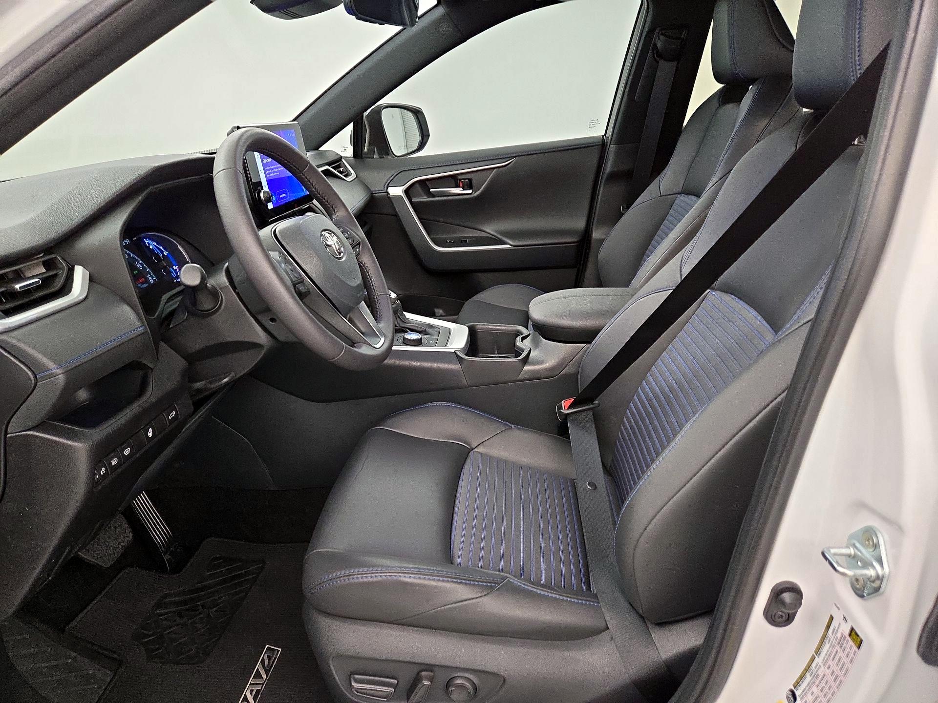 Thumbnail: 2024 Toyota RAV4 - 11