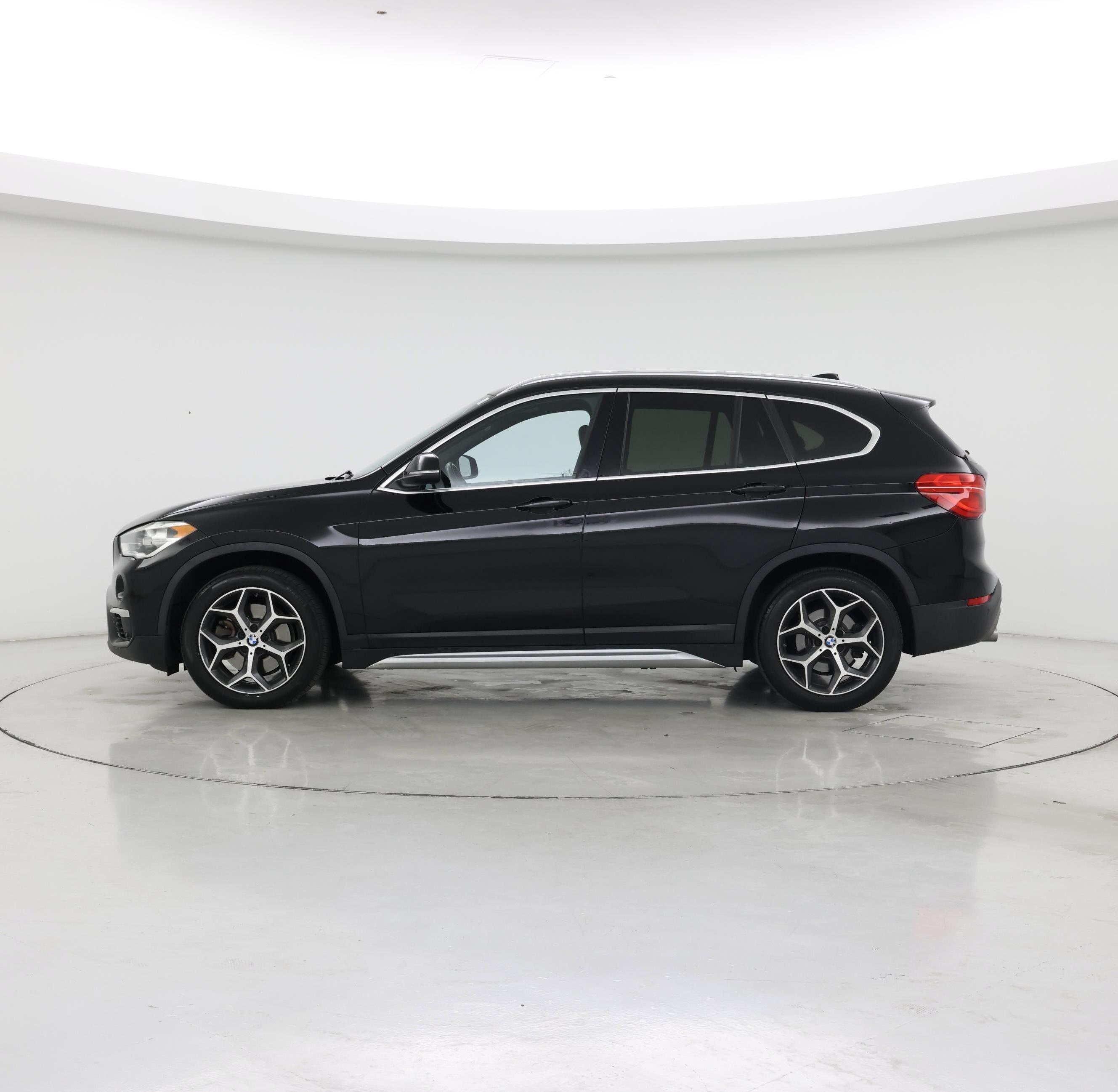 Thumbnail: 2018 BMW X1 - 3