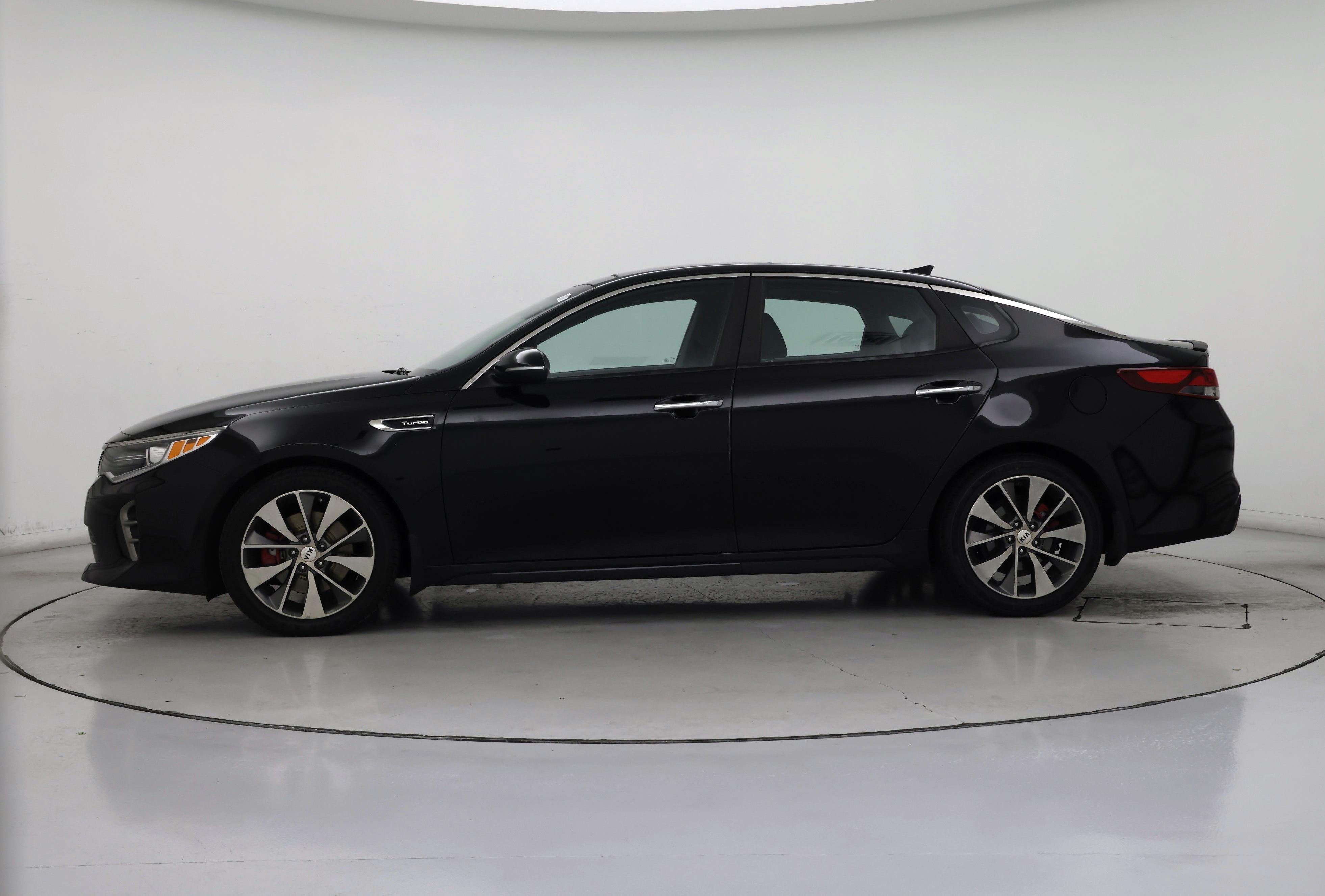 Thumbnail: 2016 Kia Optima - 3