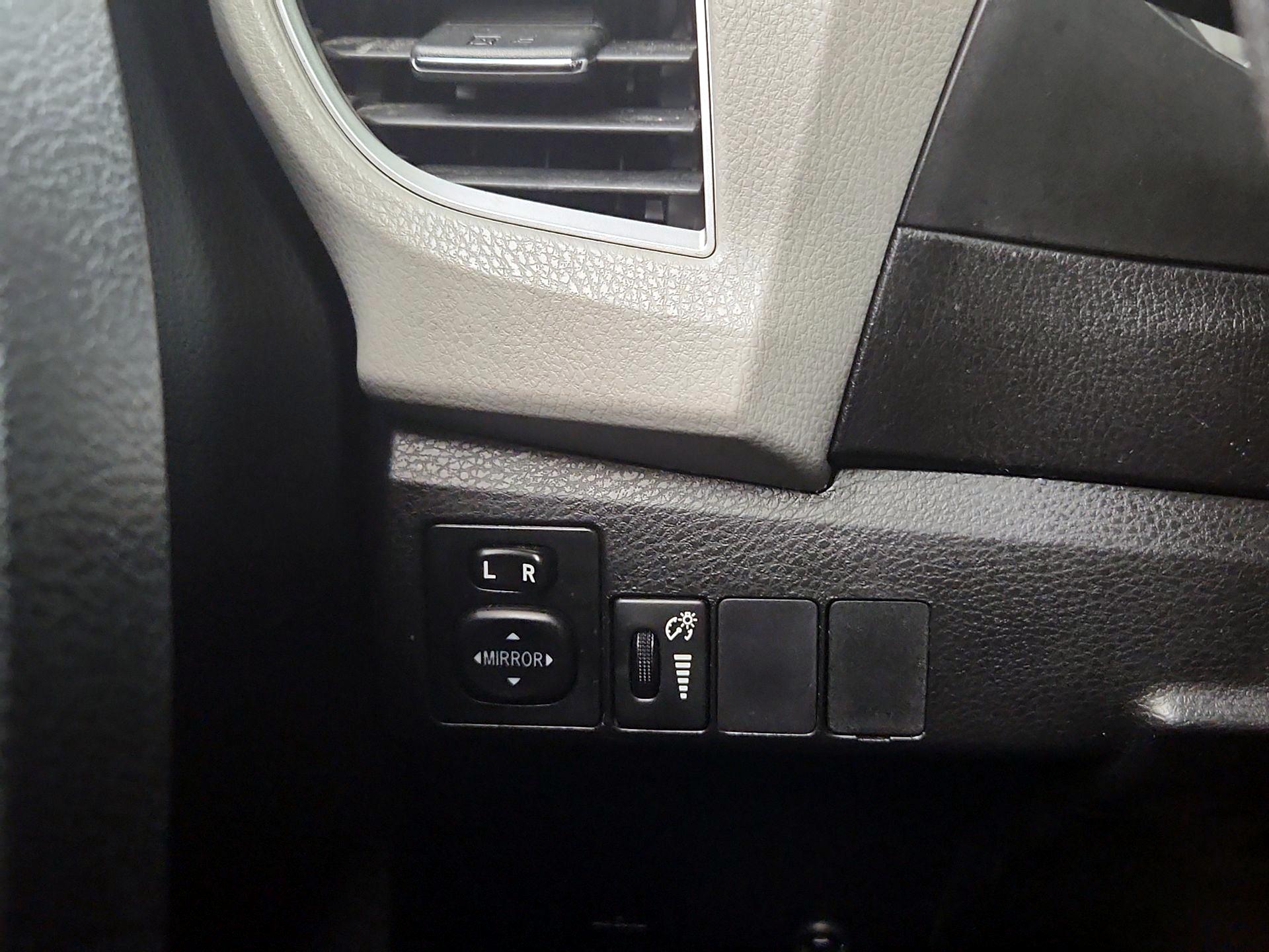 Thumbnail: 2016 Toyota Corolla - 13