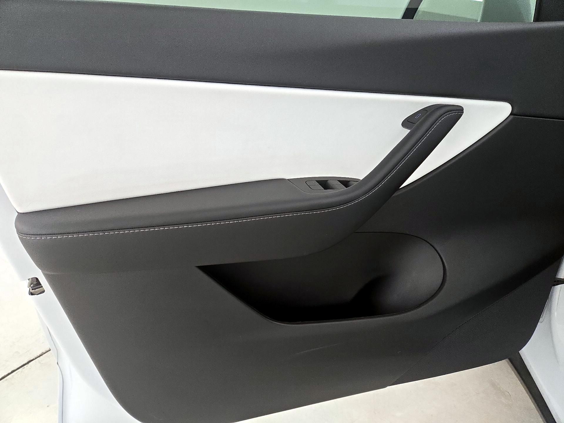 Thumbnail: 2022 Tesla Model Y - 12