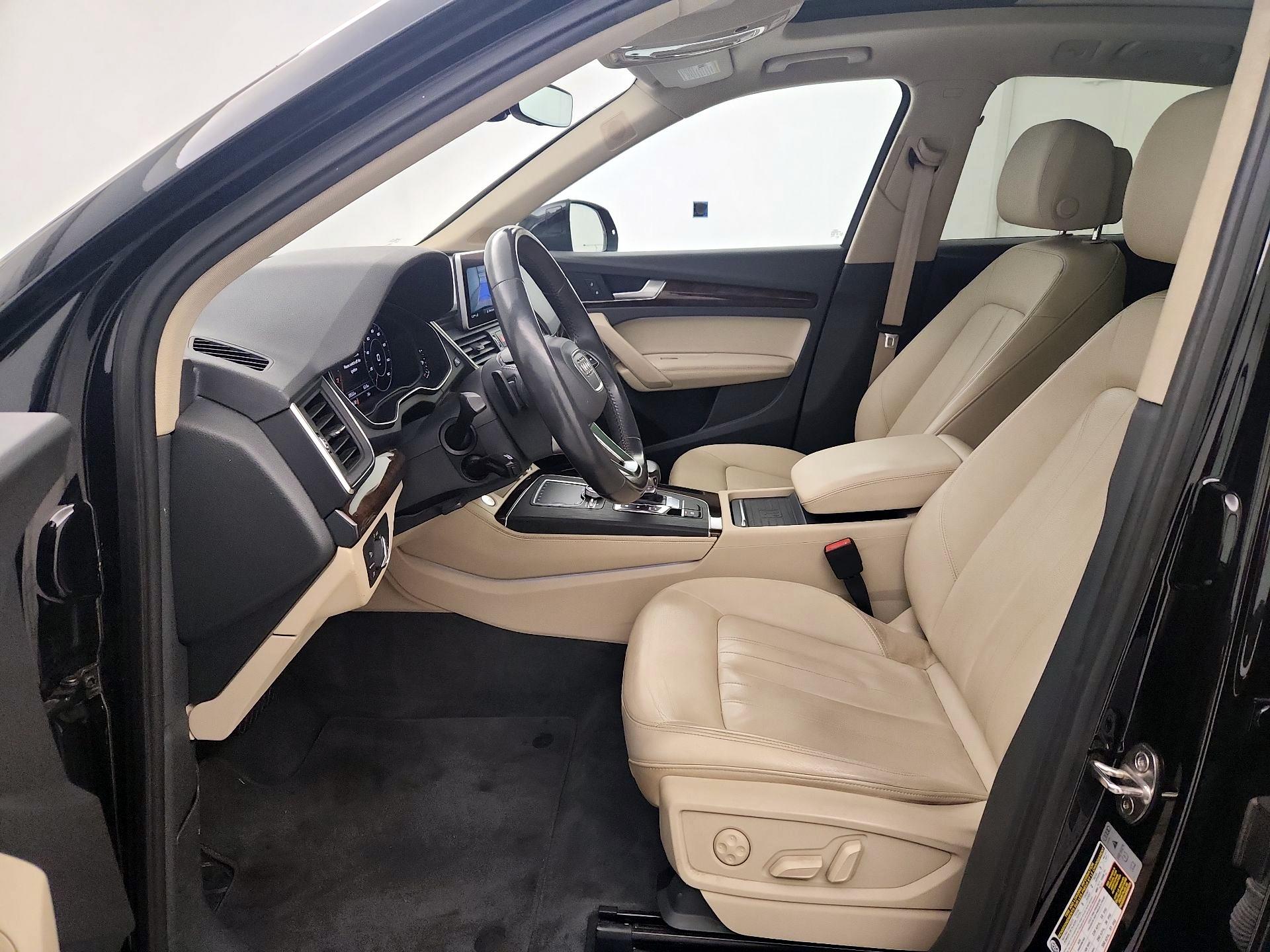 Thumbnail: 2019 Audi Q5 - 11