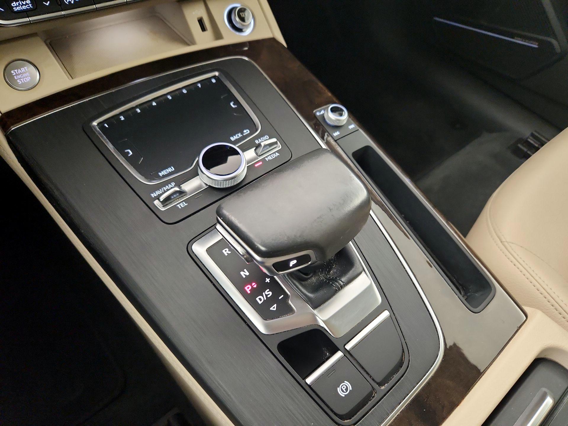 Thumbnail: 2019 Audi Q5 - 17
