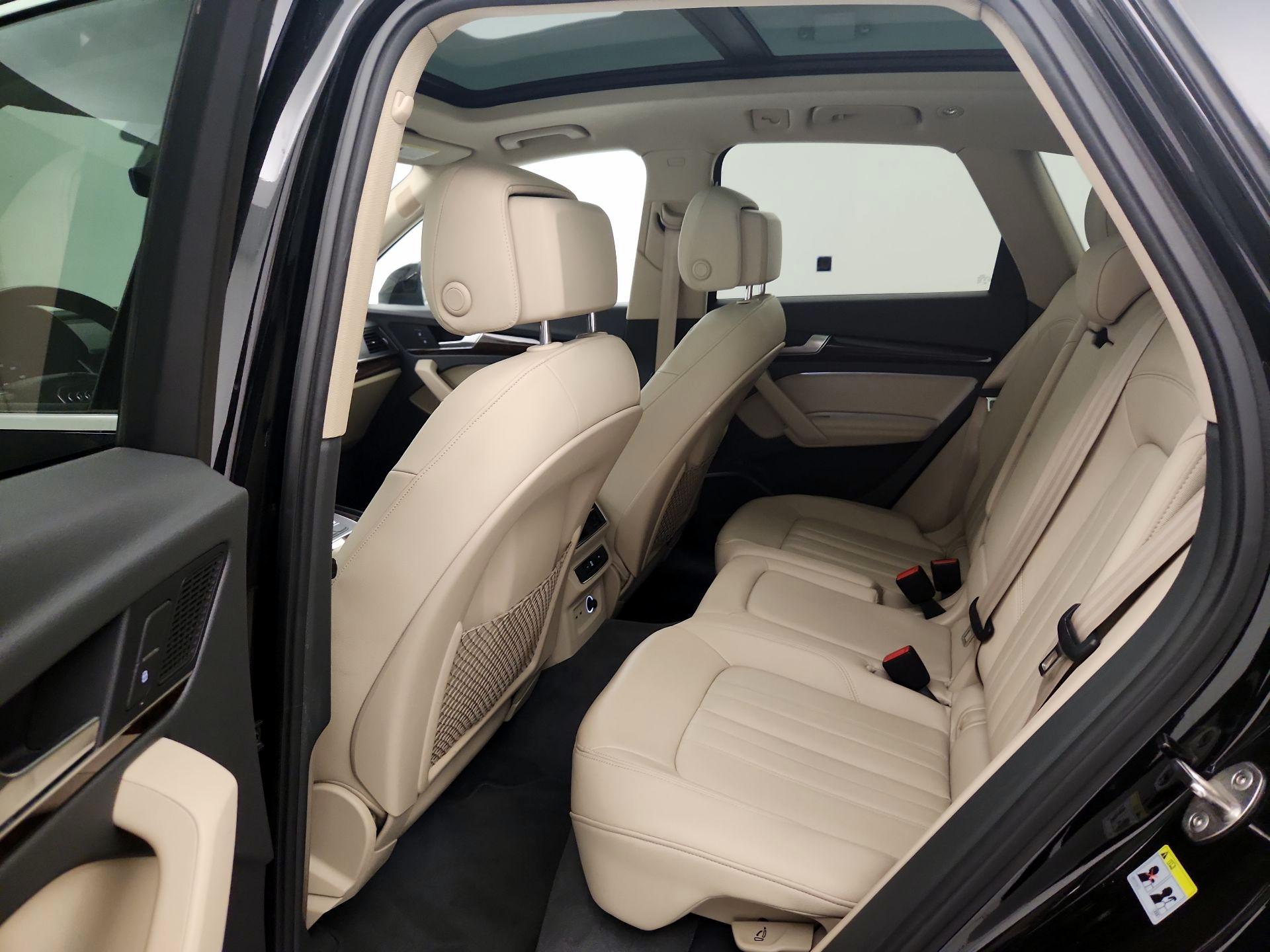 Thumbnail: 2019 Audi Q5 - 19