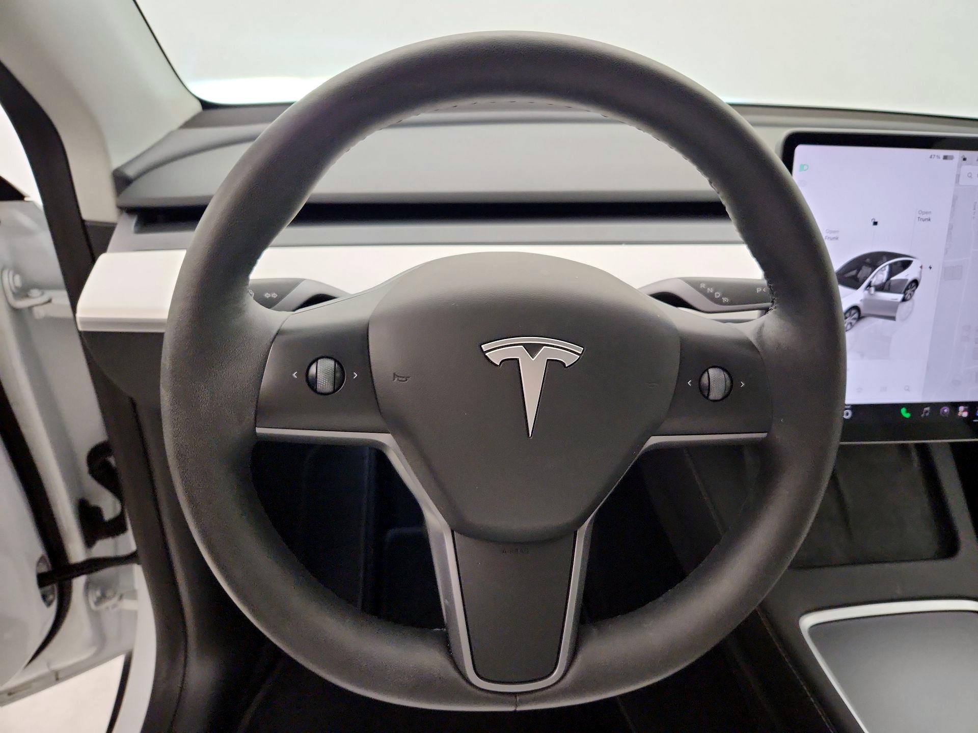Thumbnail: 2023 Tesla Model Y - 10