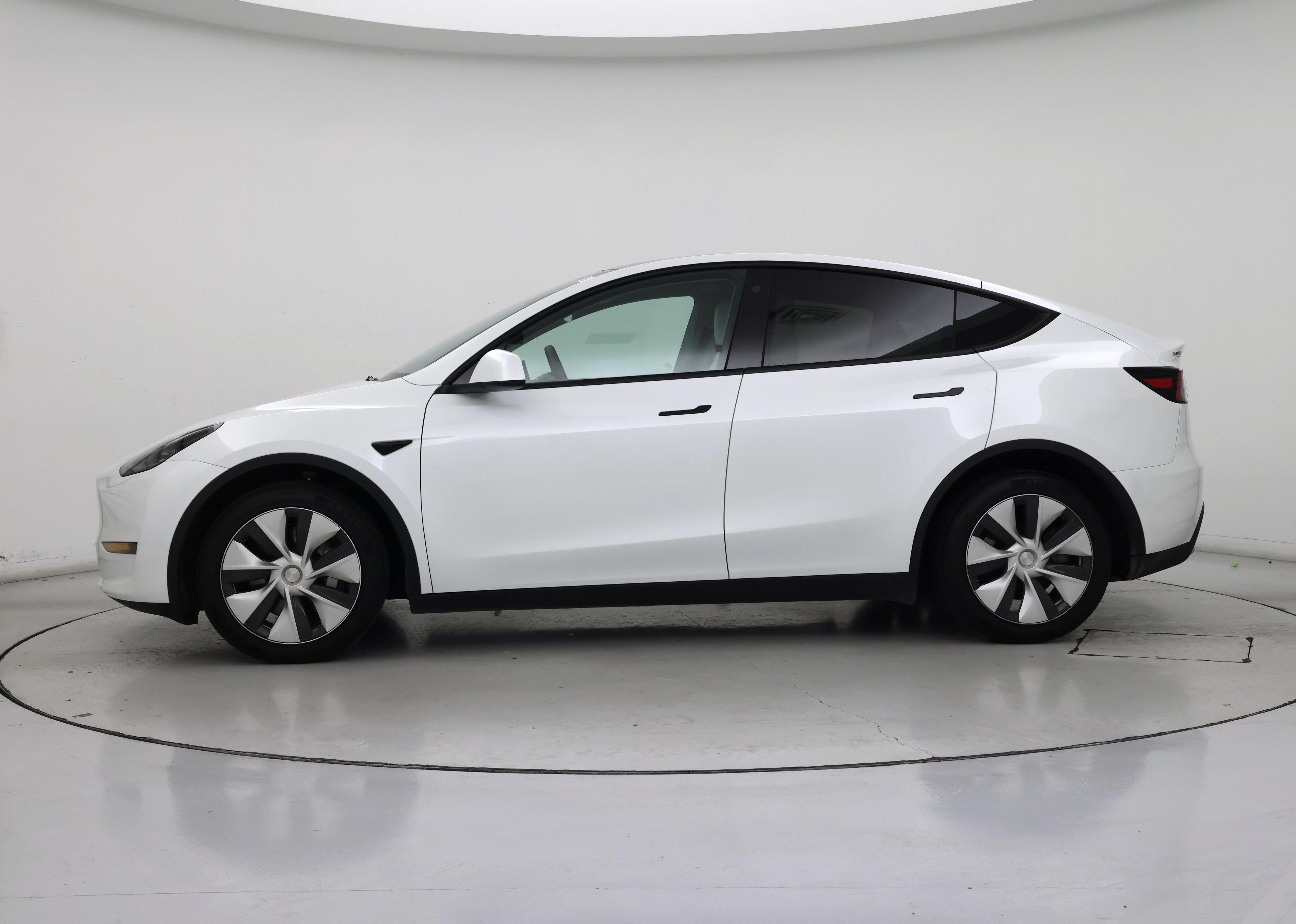 Thumbnail: 2023 Tesla Model Y - 3