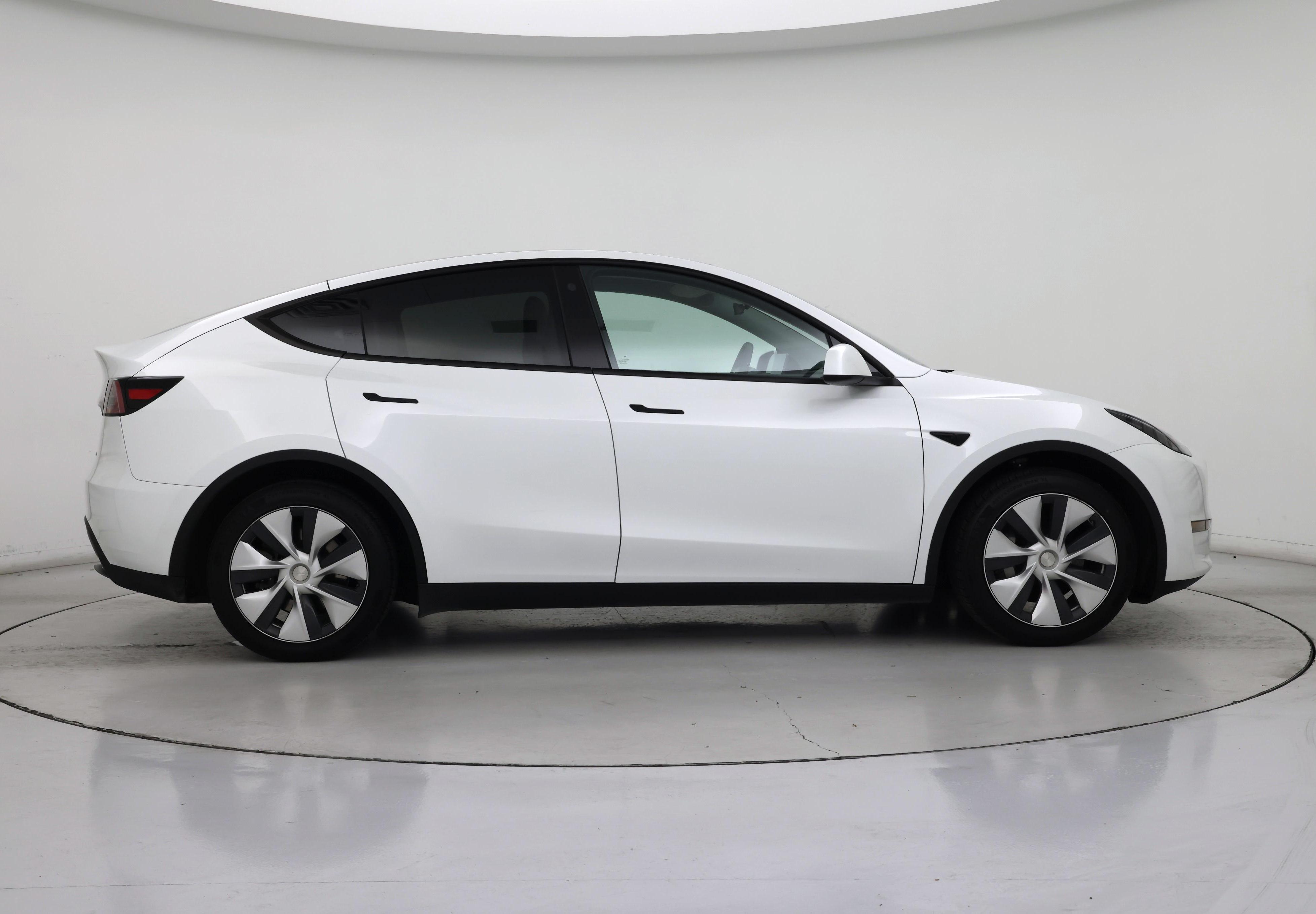 Thumbnail: 2023 Tesla Model Y - 7