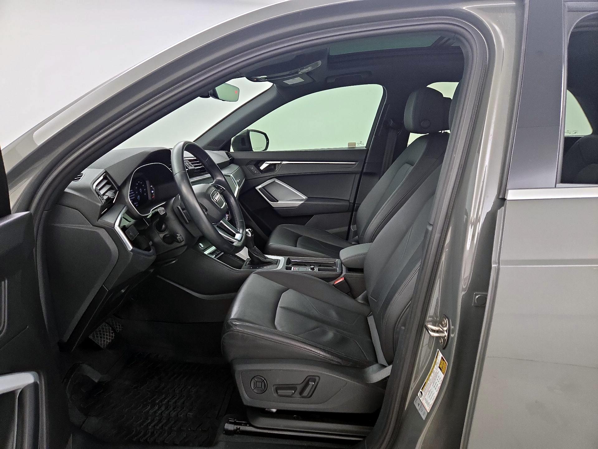 Thumbnail: 2022 Audi Q3 - 11