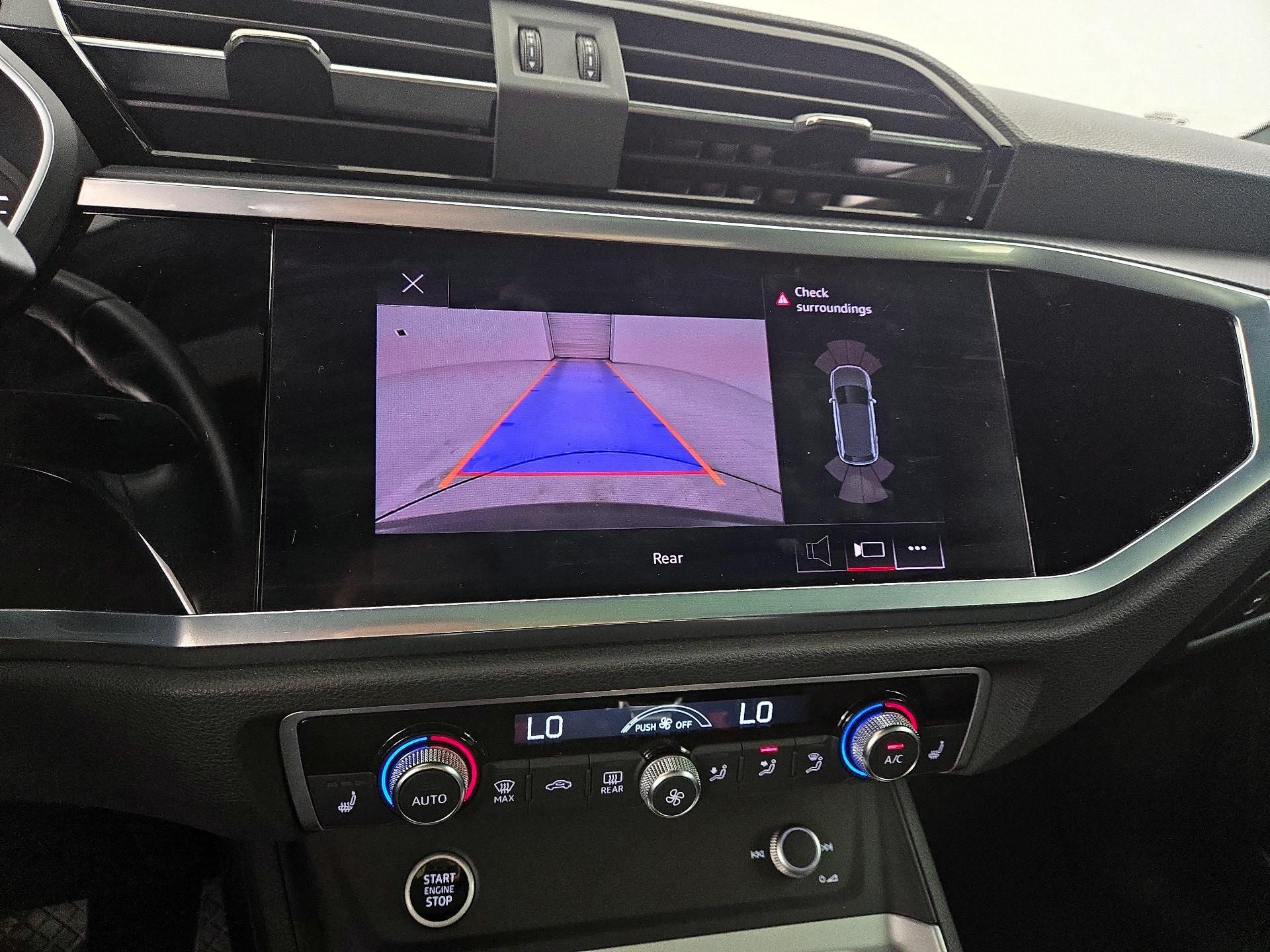 Thumbnail: 2022 Audi Q3 - 14