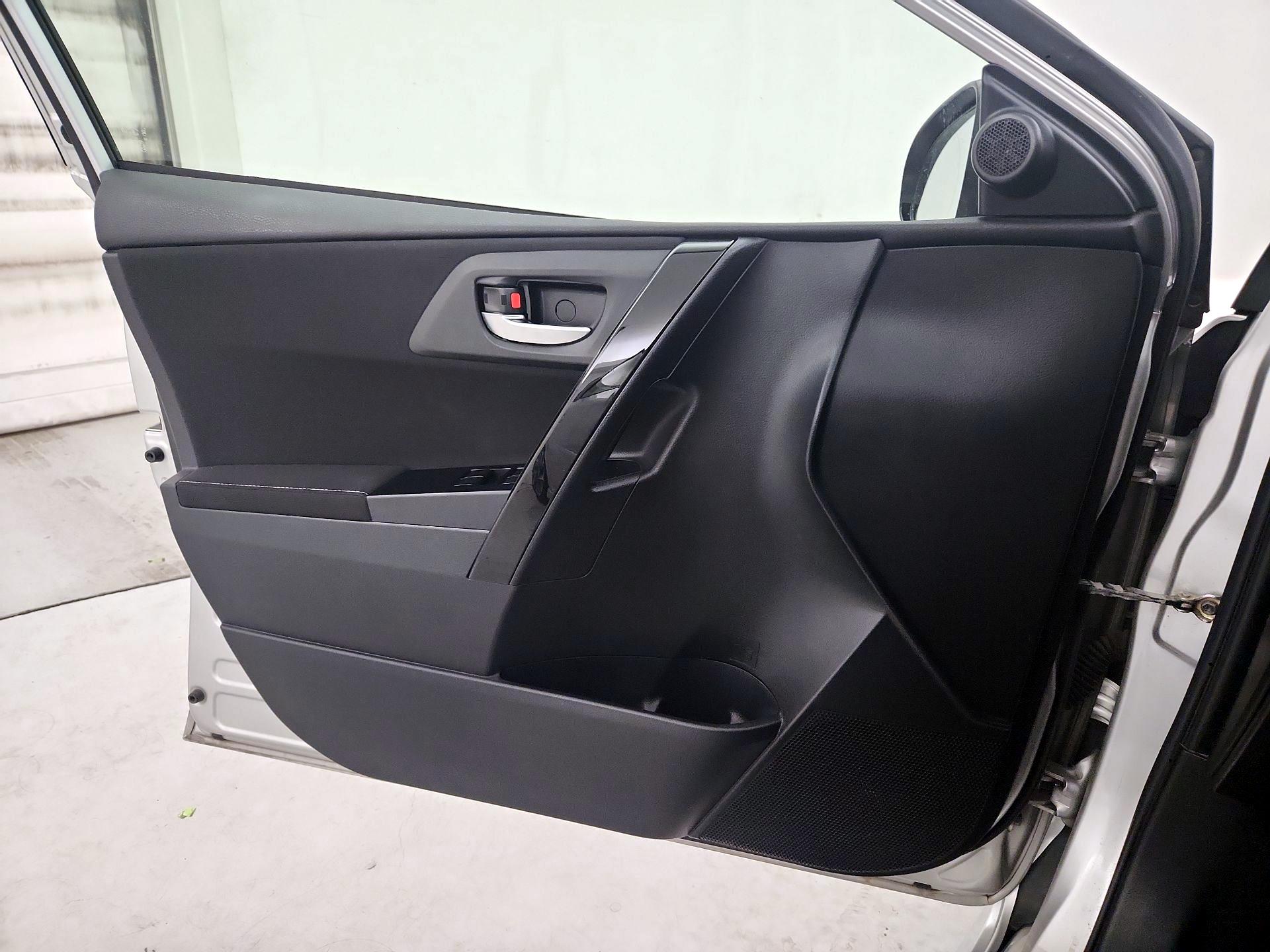 Thumbnail: 2016 Scion iM - 12