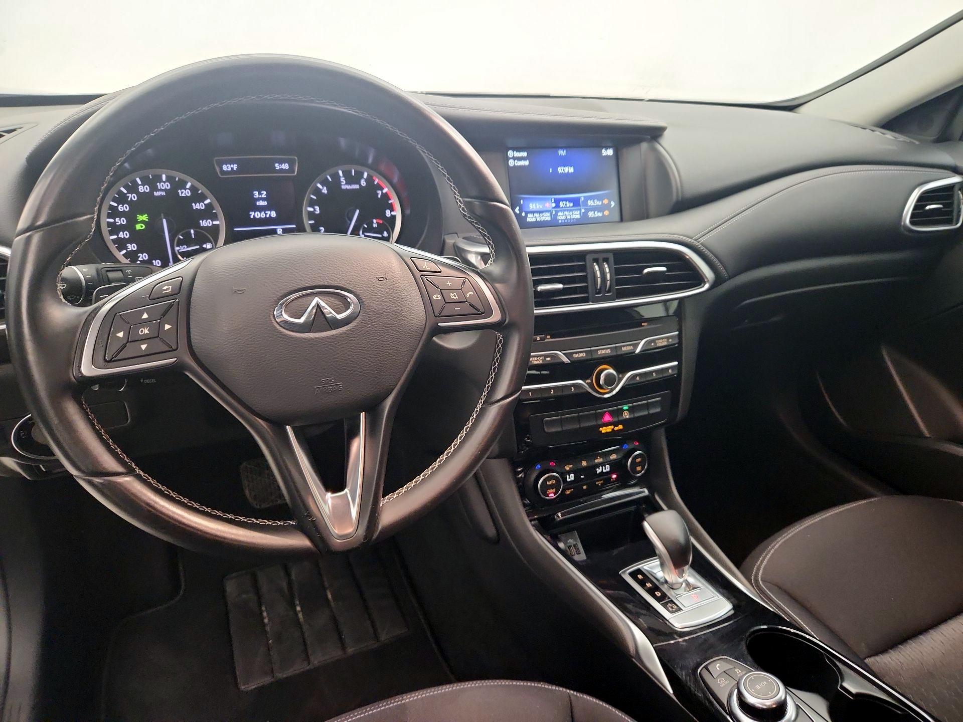 Thumbnail: 2018 INFINITI QX30 - 9