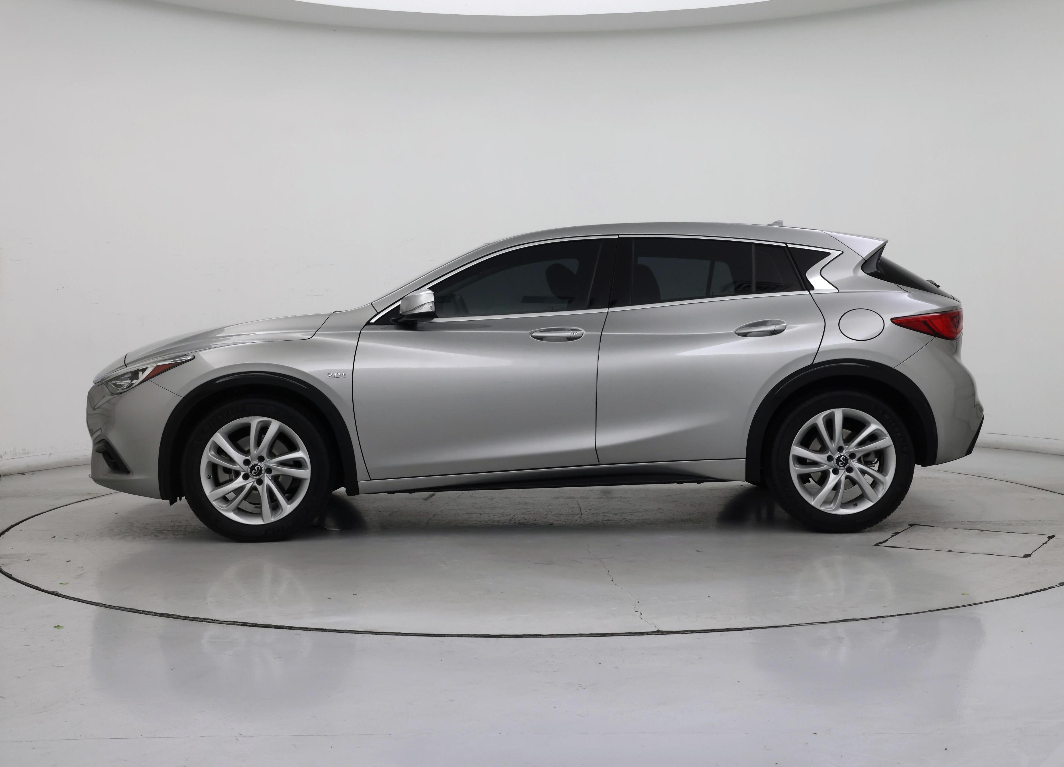 Thumbnail: 2018 INFINITI QX30 - 3