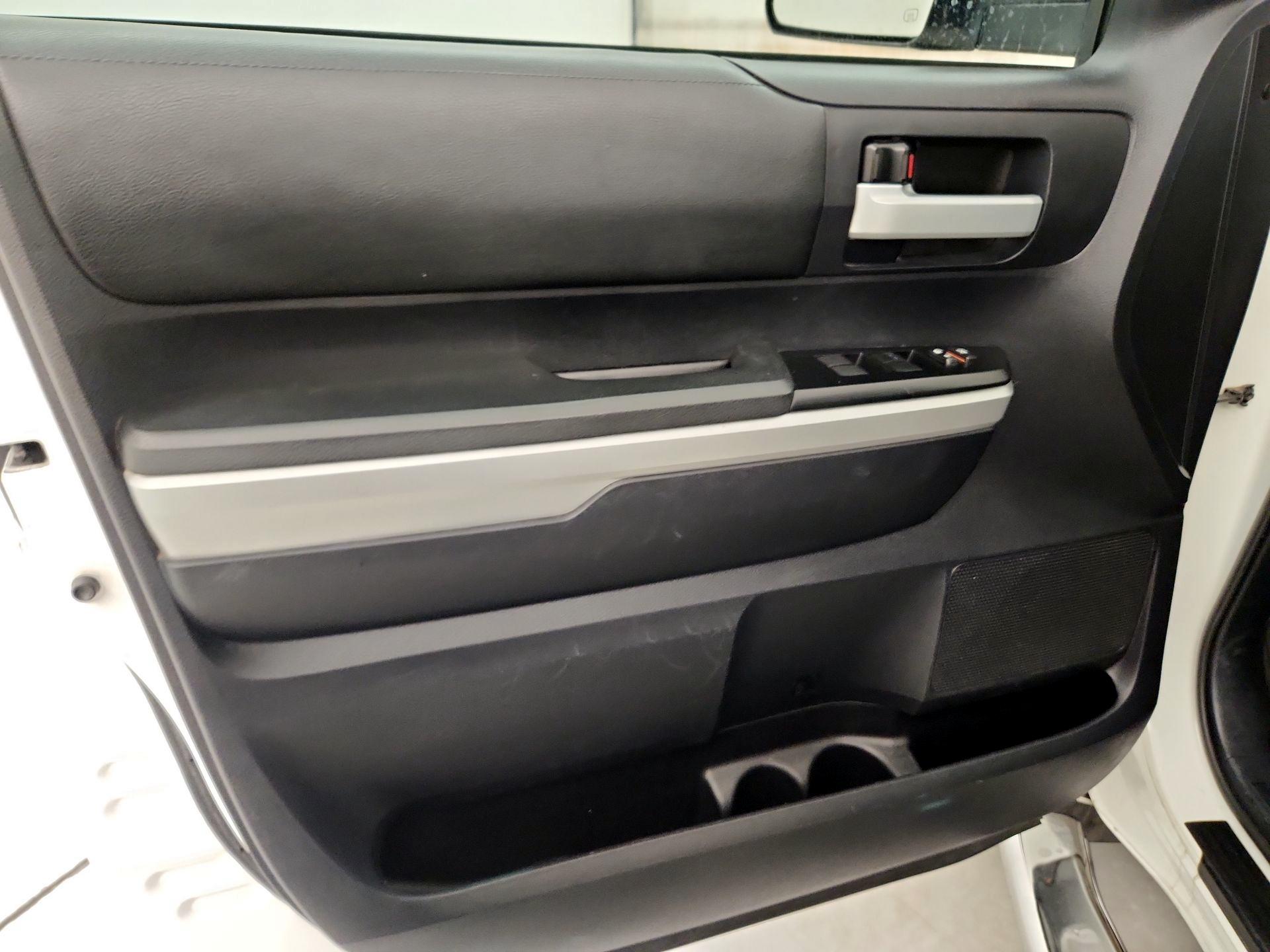 Thumbnail: 2014 Toyota Tundra - 12