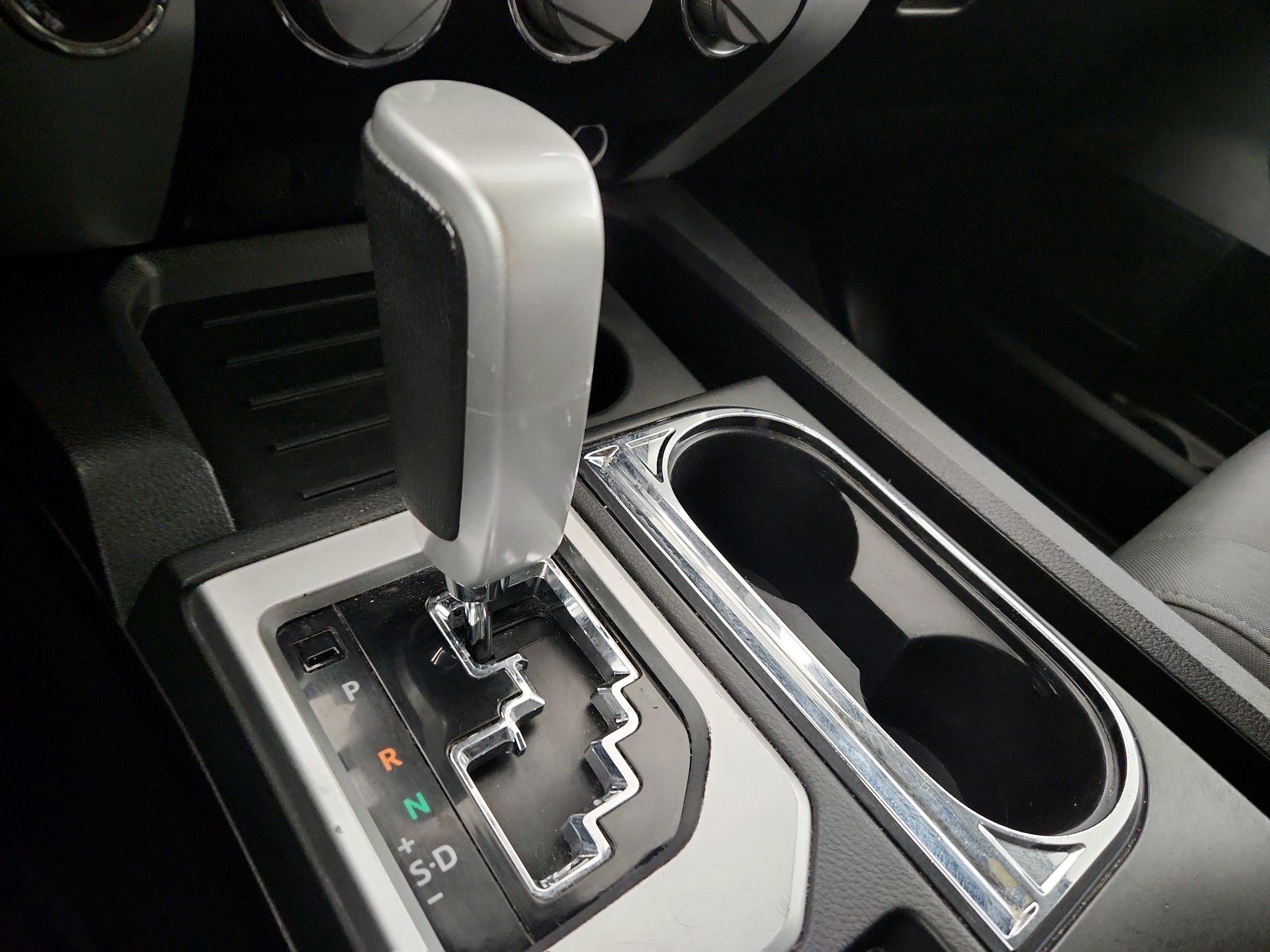Thumbnail: 2014 Toyota Tundra - 17