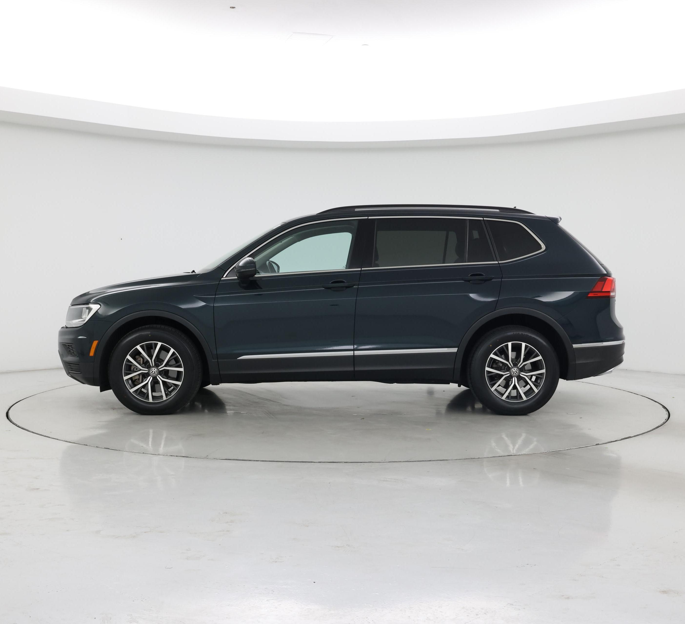 Thumbnail: 2018 Volkswagen Tiguan - 3
