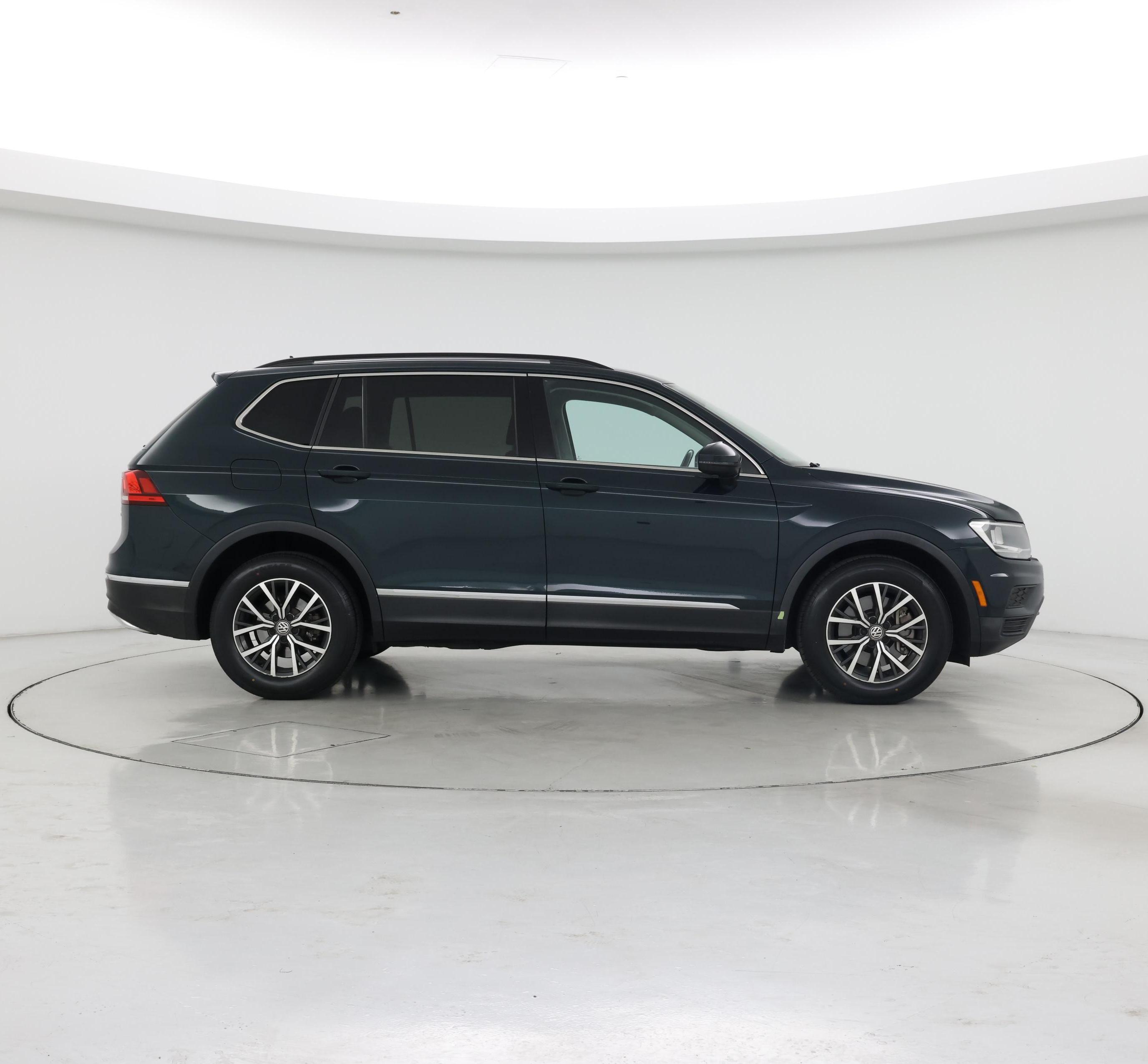 Thumbnail: 2018 Volkswagen Tiguan - 7