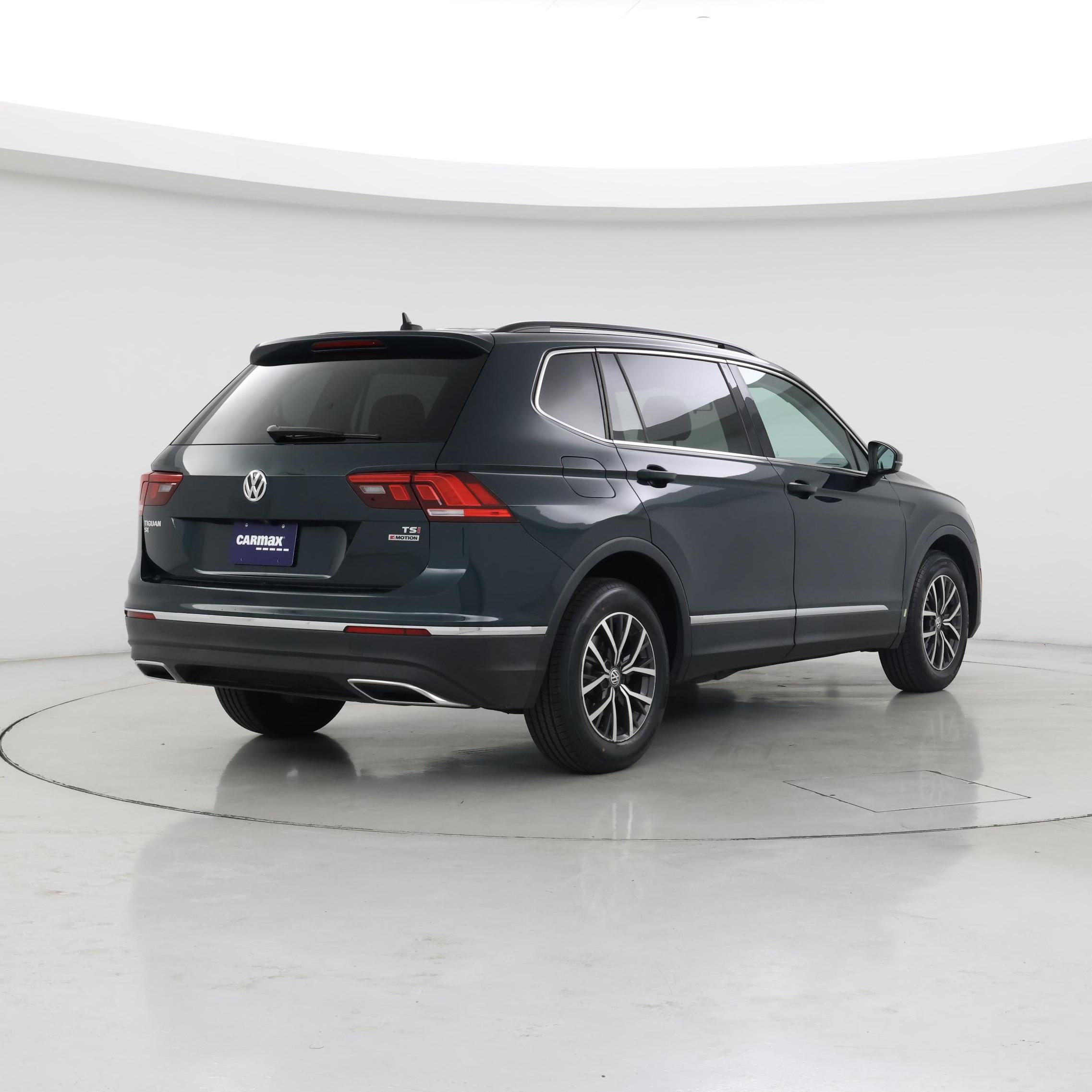 Thumbnail: 2018 Volkswagen Tiguan - 8