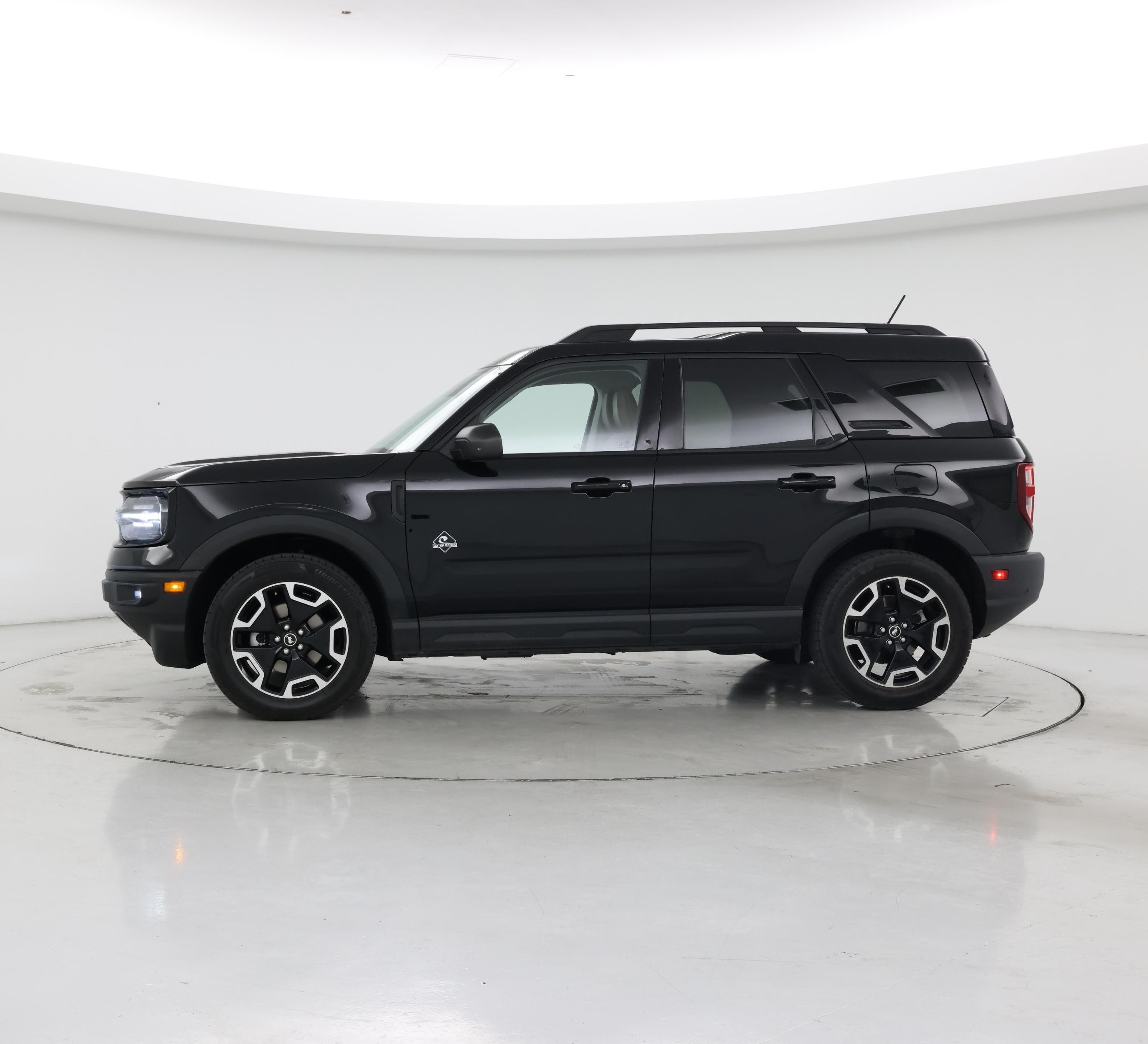 Thumbnail: 2021 Ford Bronco Sport - 3
