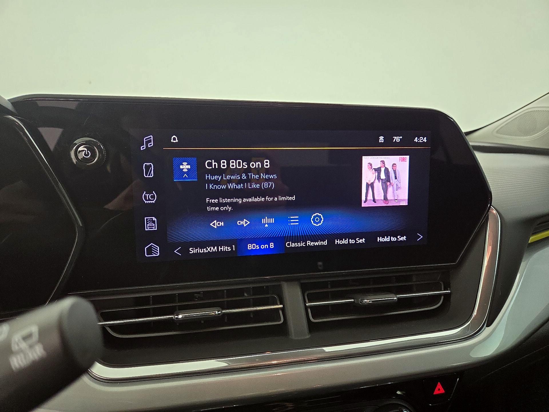 Thumbnail: 2025 Chevrolet Trax - 15