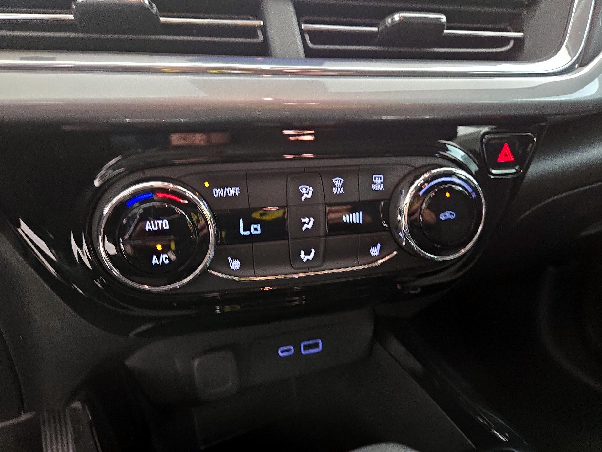 Thumbnail: 2025 Chevrolet Trax - 16