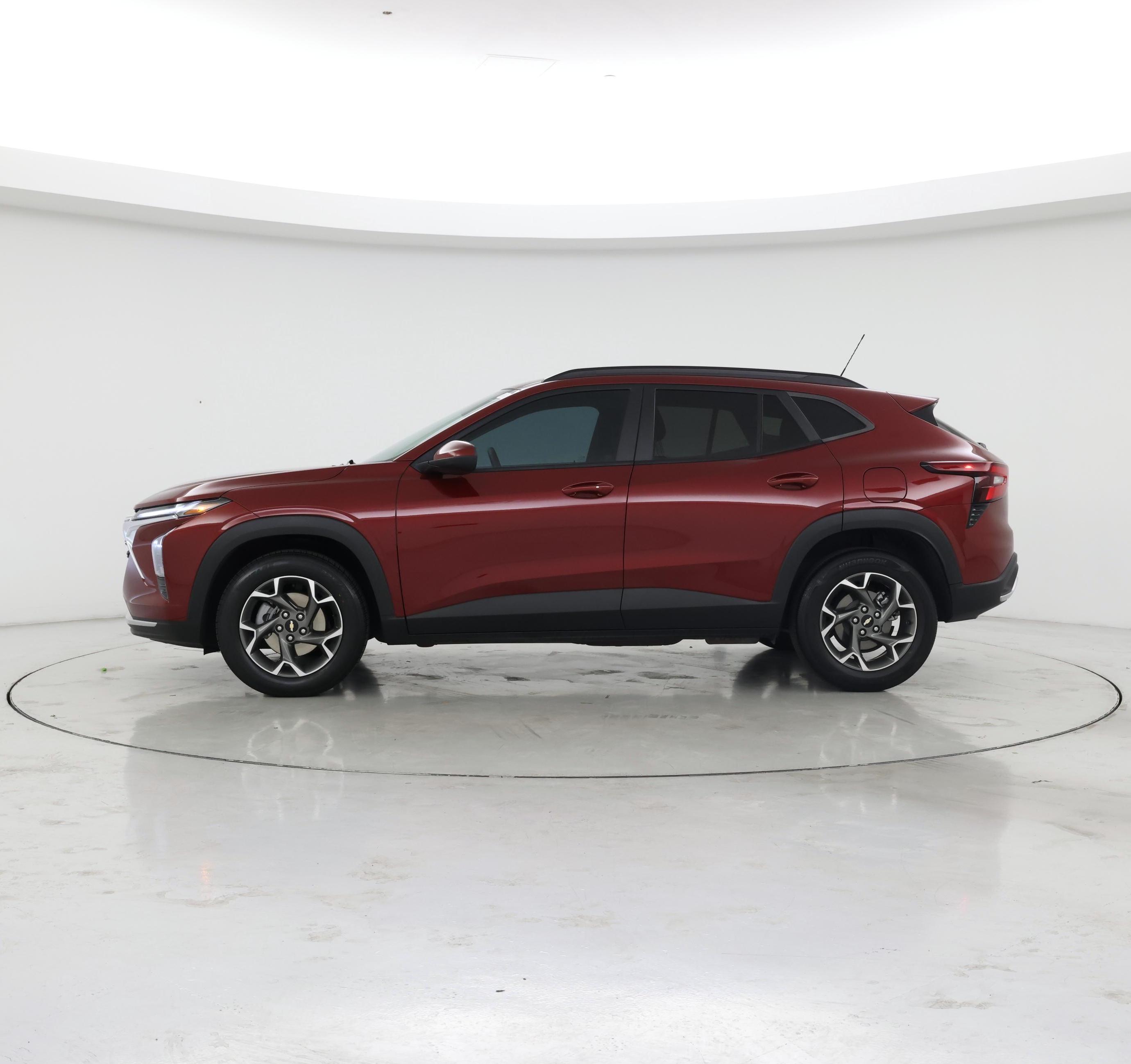 Thumbnail: 2025 Chevrolet Trax - 3
