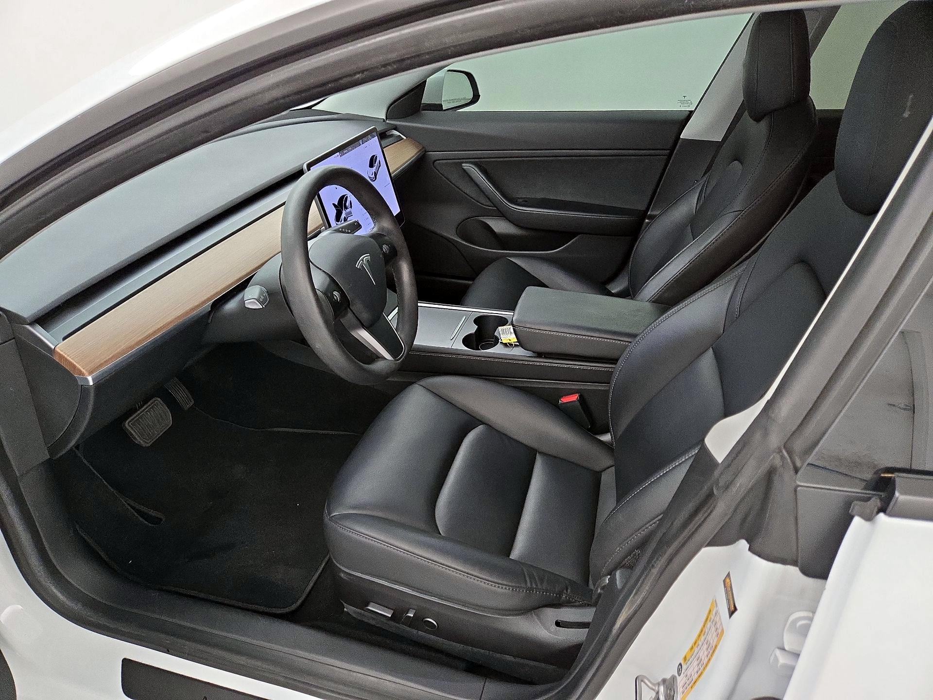 Thumbnail: 2021 Tesla Model 3 - 11