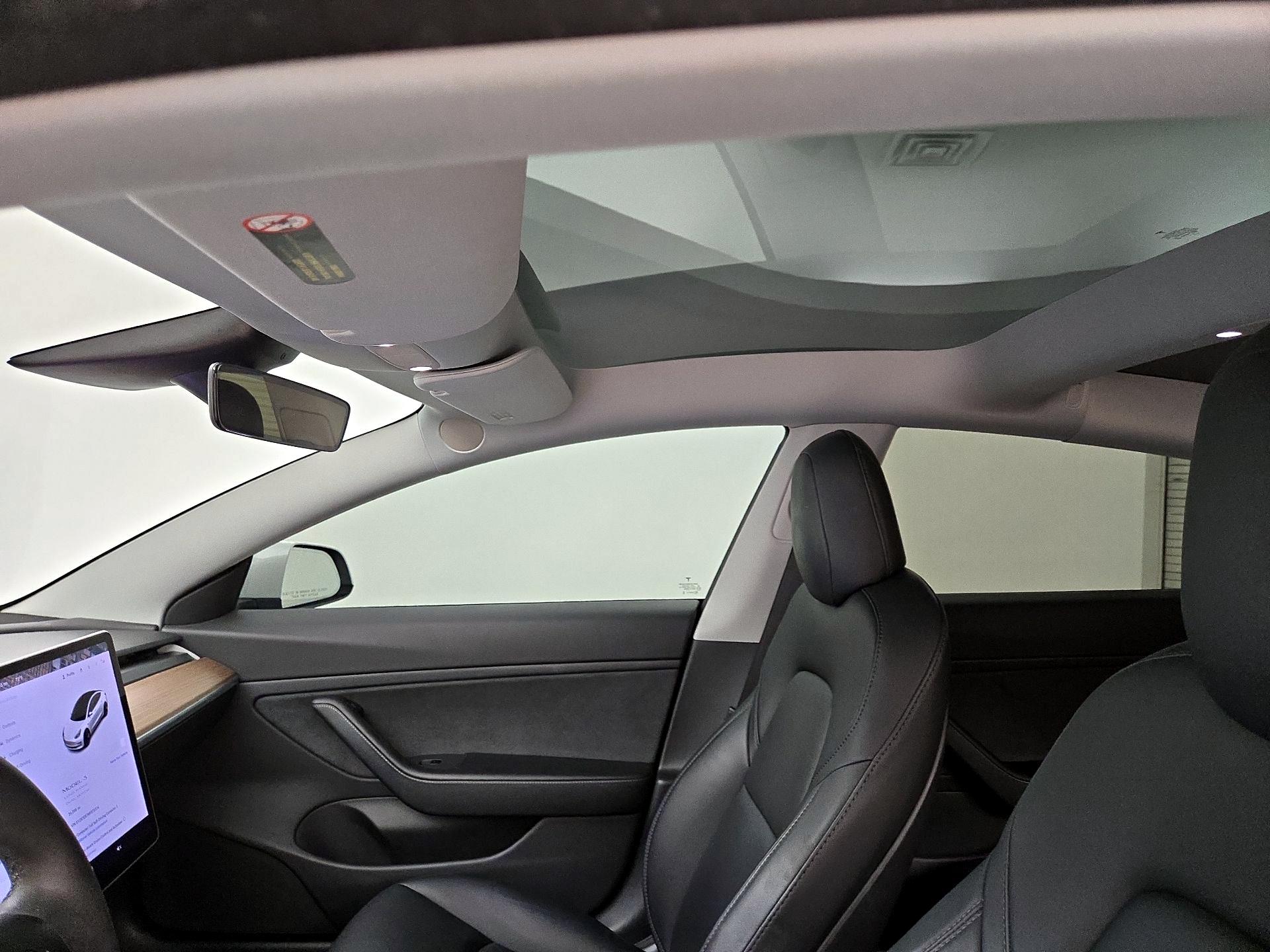 Thumbnail: 2021 Tesla Model 3 - 18