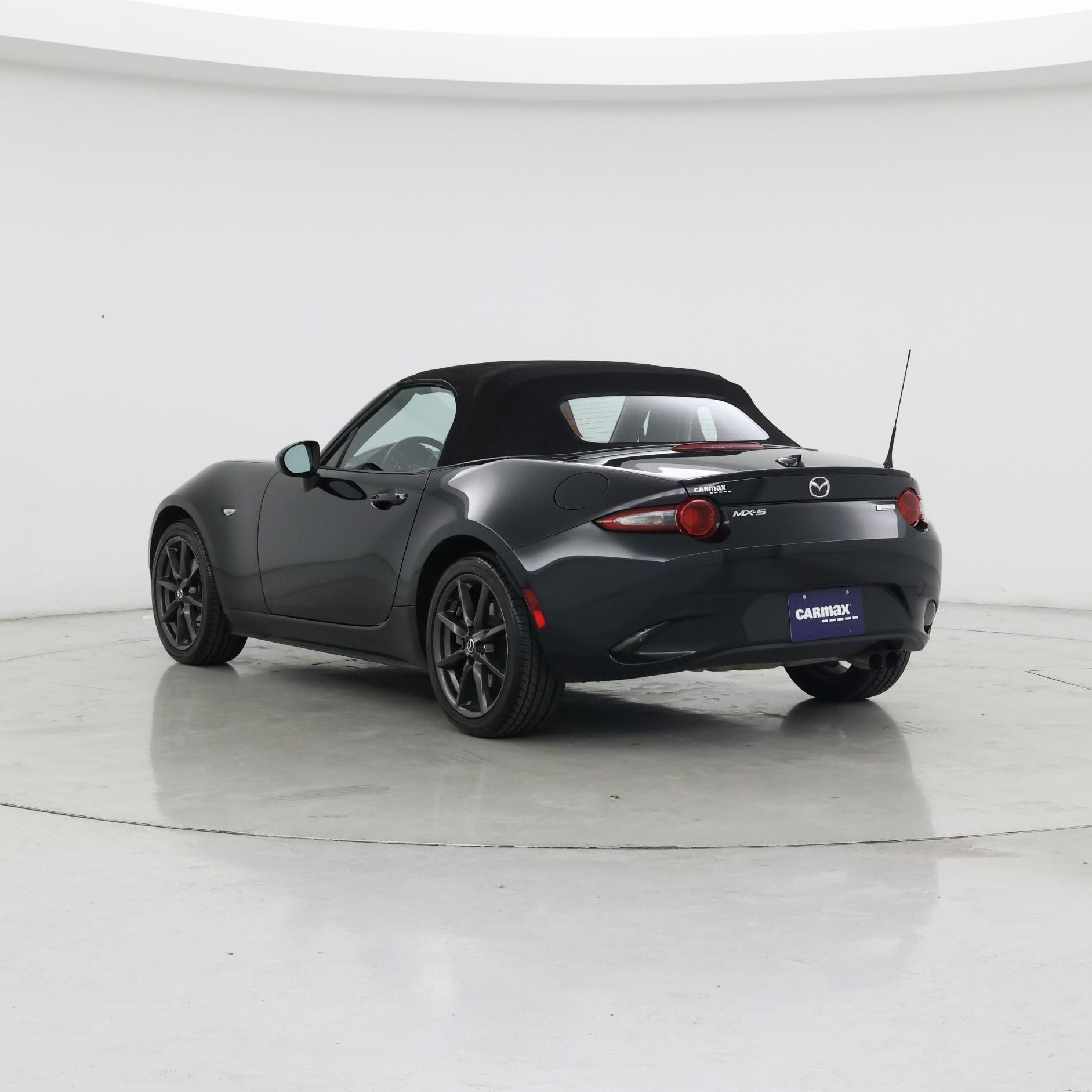 Thumbnail: 2017 Mazda MX-5 Miata - 2