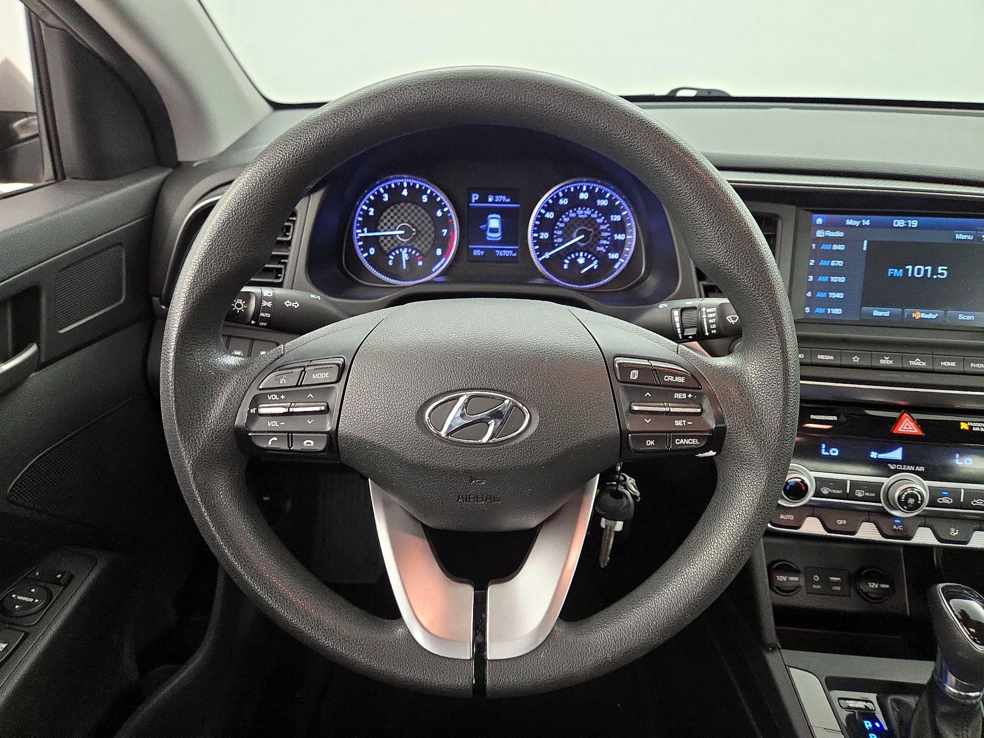 Thumbnail: 2020 Hyundai Elantra - 10