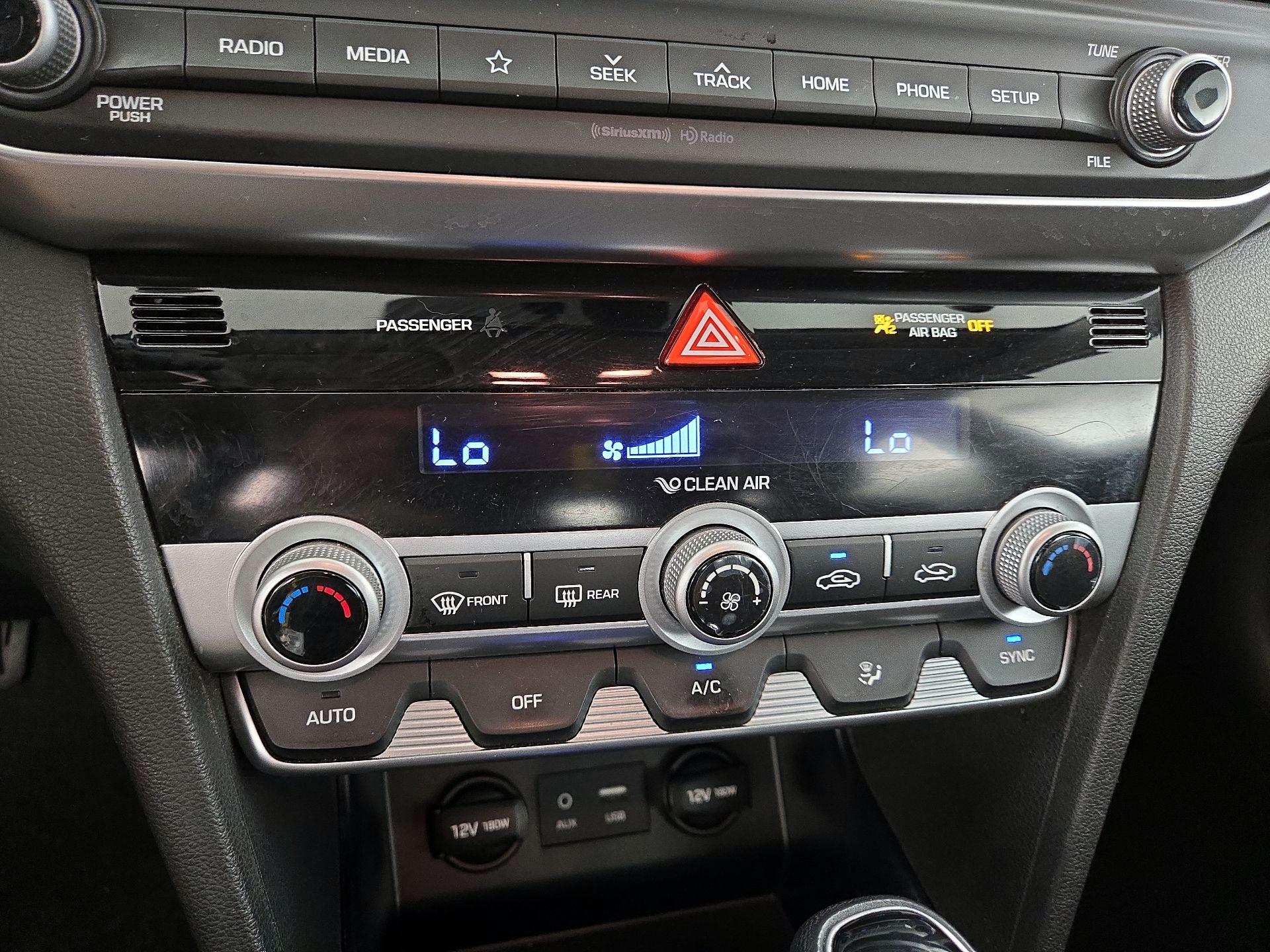 Thumbnail: 2020 Hyundai Elantra - 16