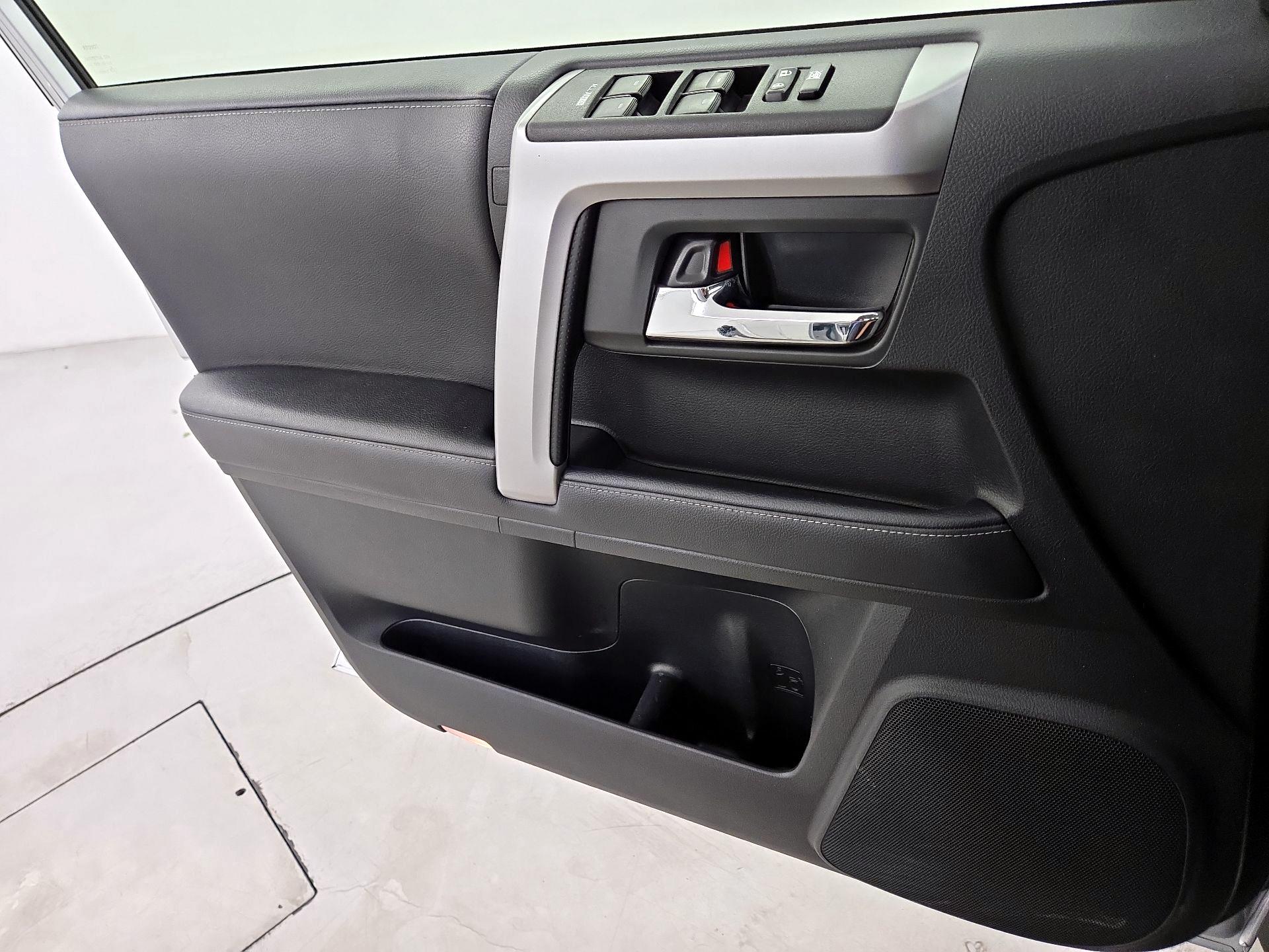 Thumbnail: 2021 Toyota 4Runner - 12