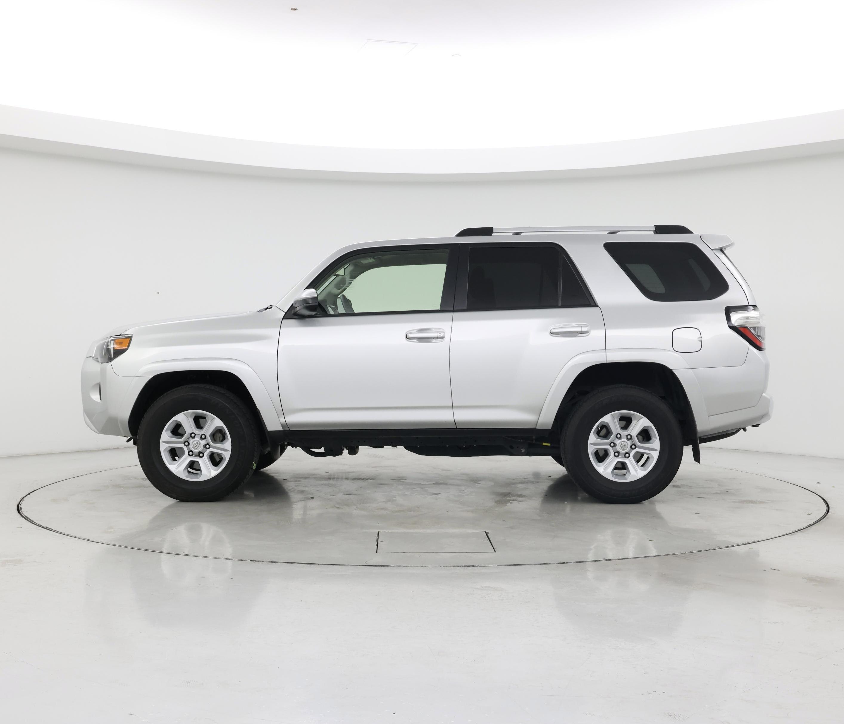 Thumbnail: 2021 Toyota 4Runner - 3