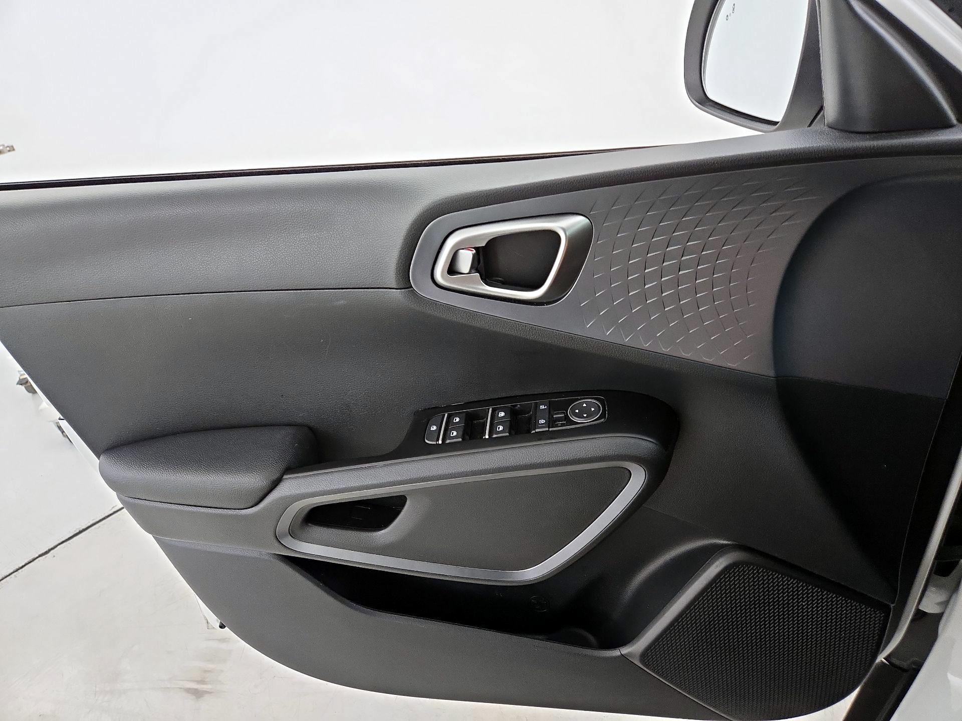 Thumbnail: 2023 Kia Soul - 12