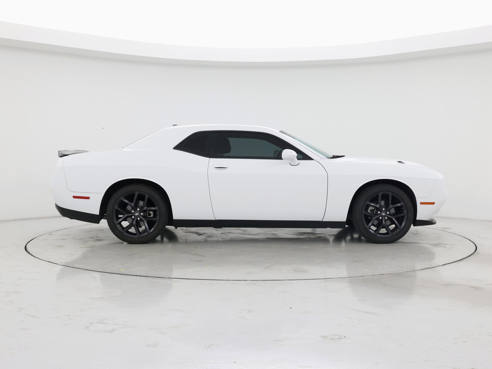 2023 Dodge Challenger SXT - Photo 8
