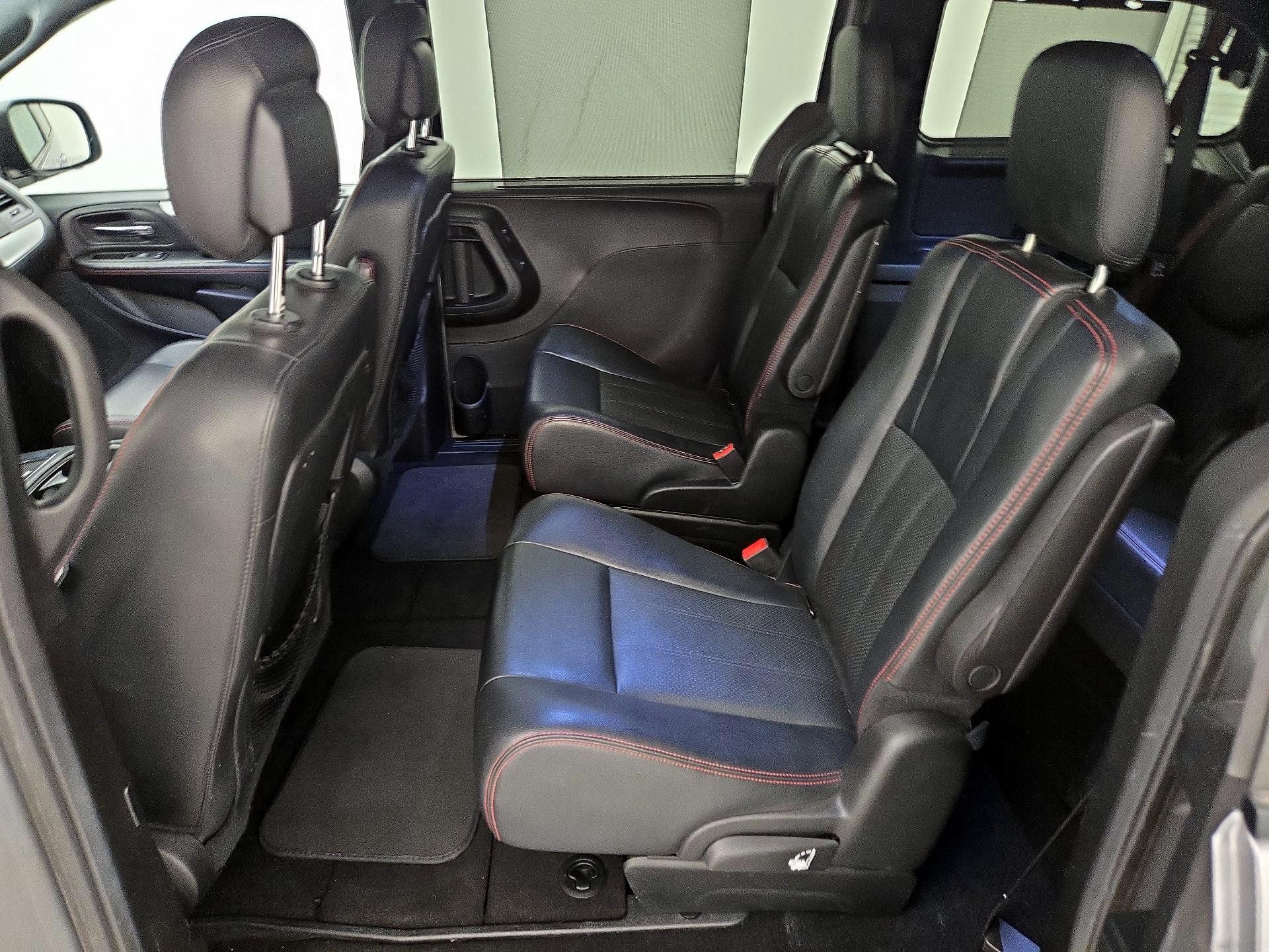 Thumbnail: 2017 Dodge Grand Caravan - 18